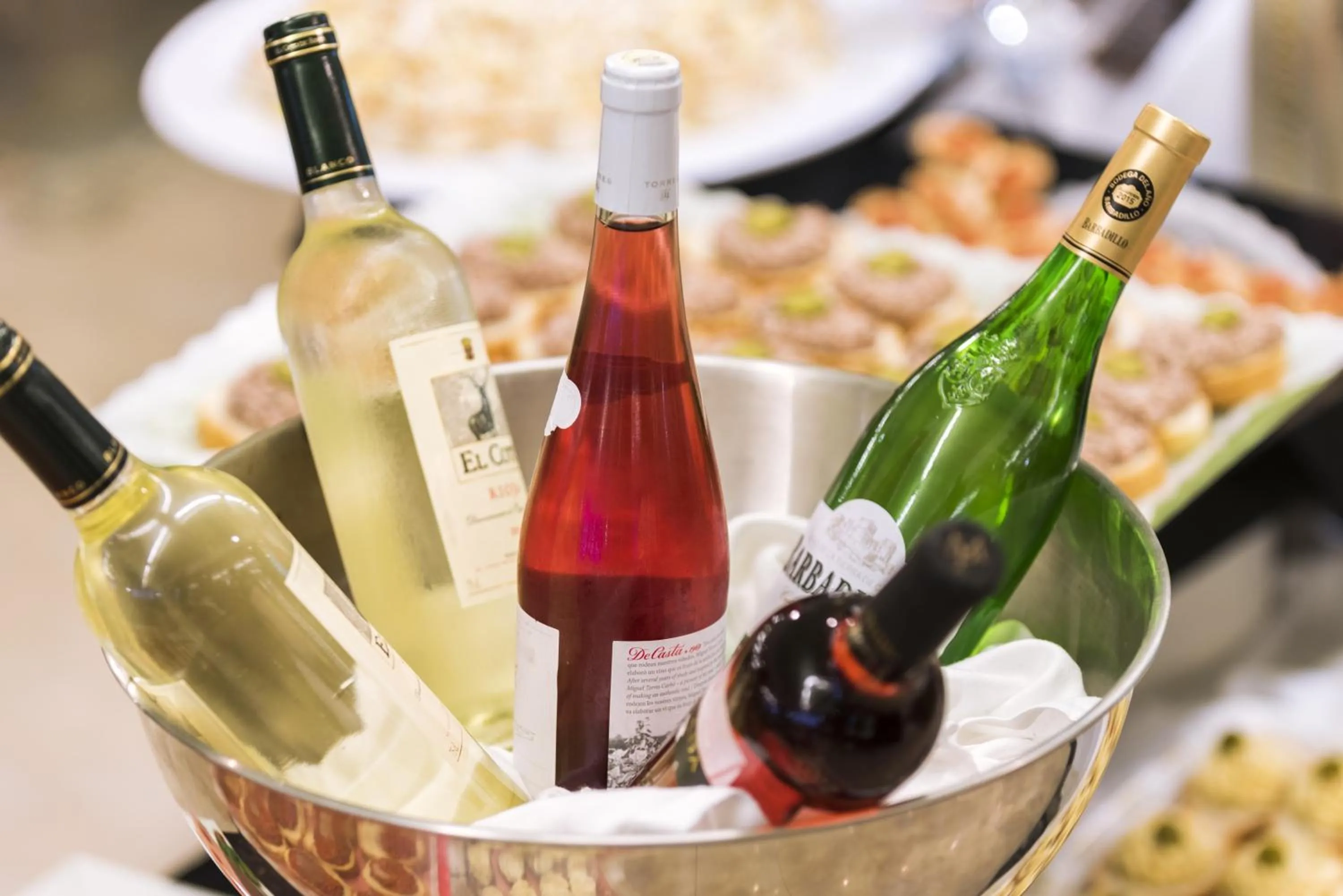 Restaurant/places to eat in Tropic Park