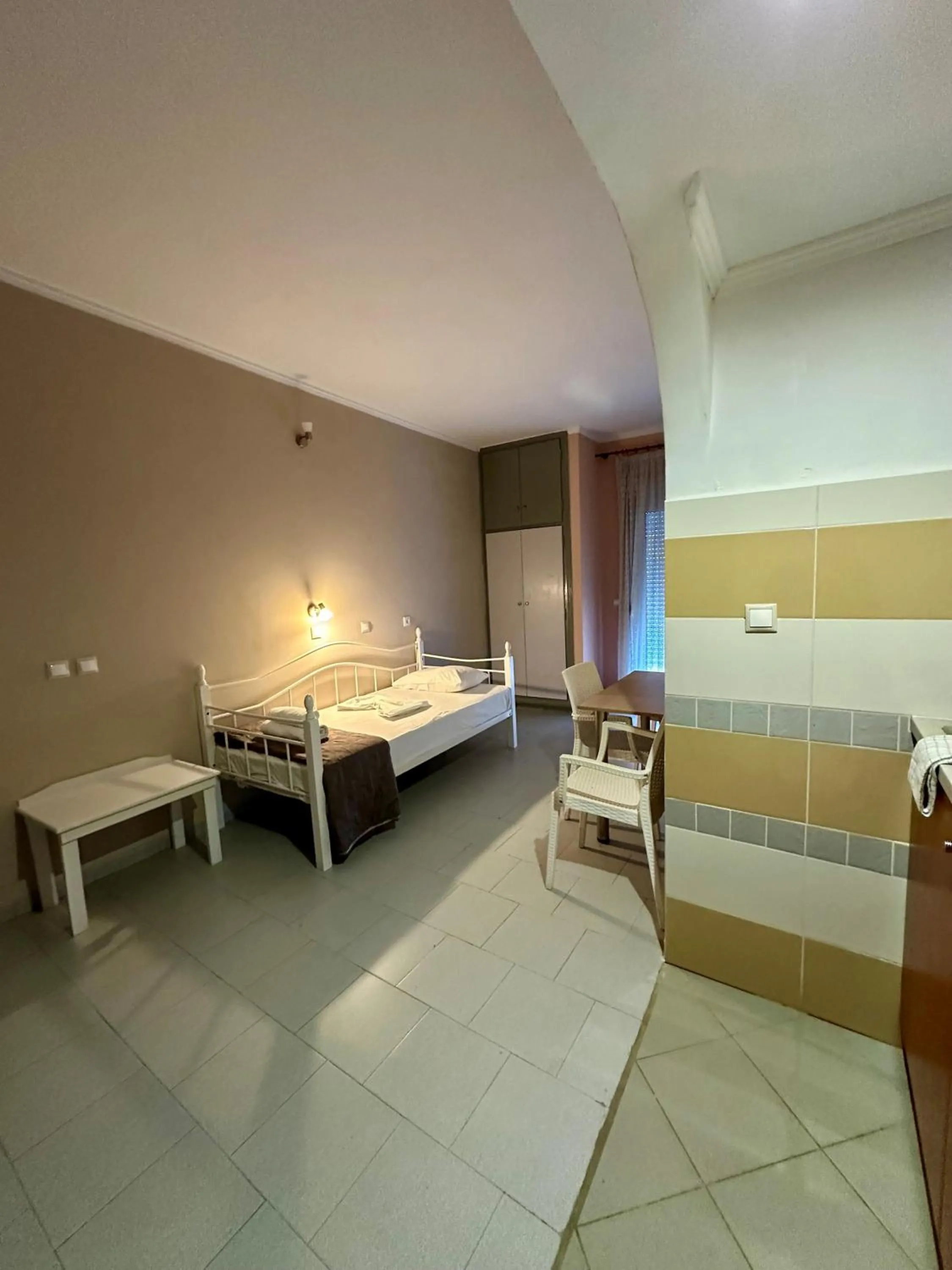 Apartment with Balcony in Hotel Lenox