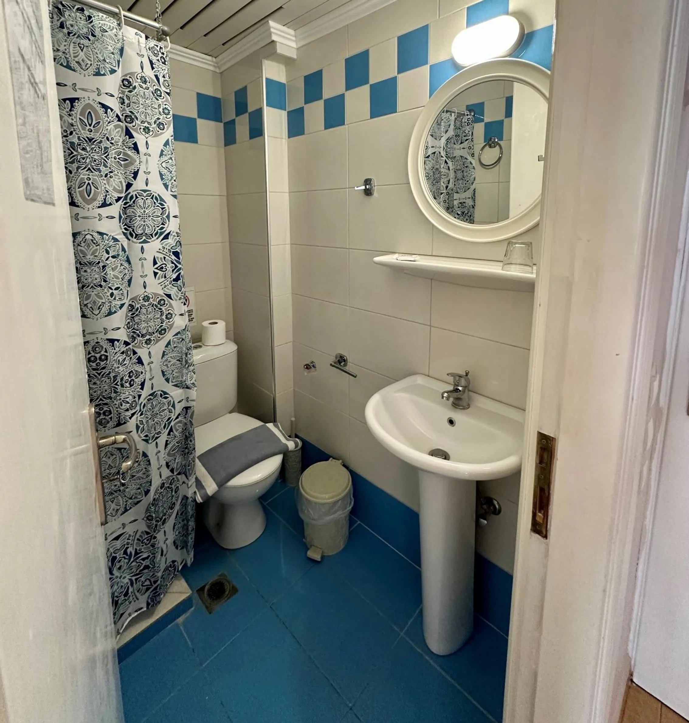 Toilet in Hotel Lenox