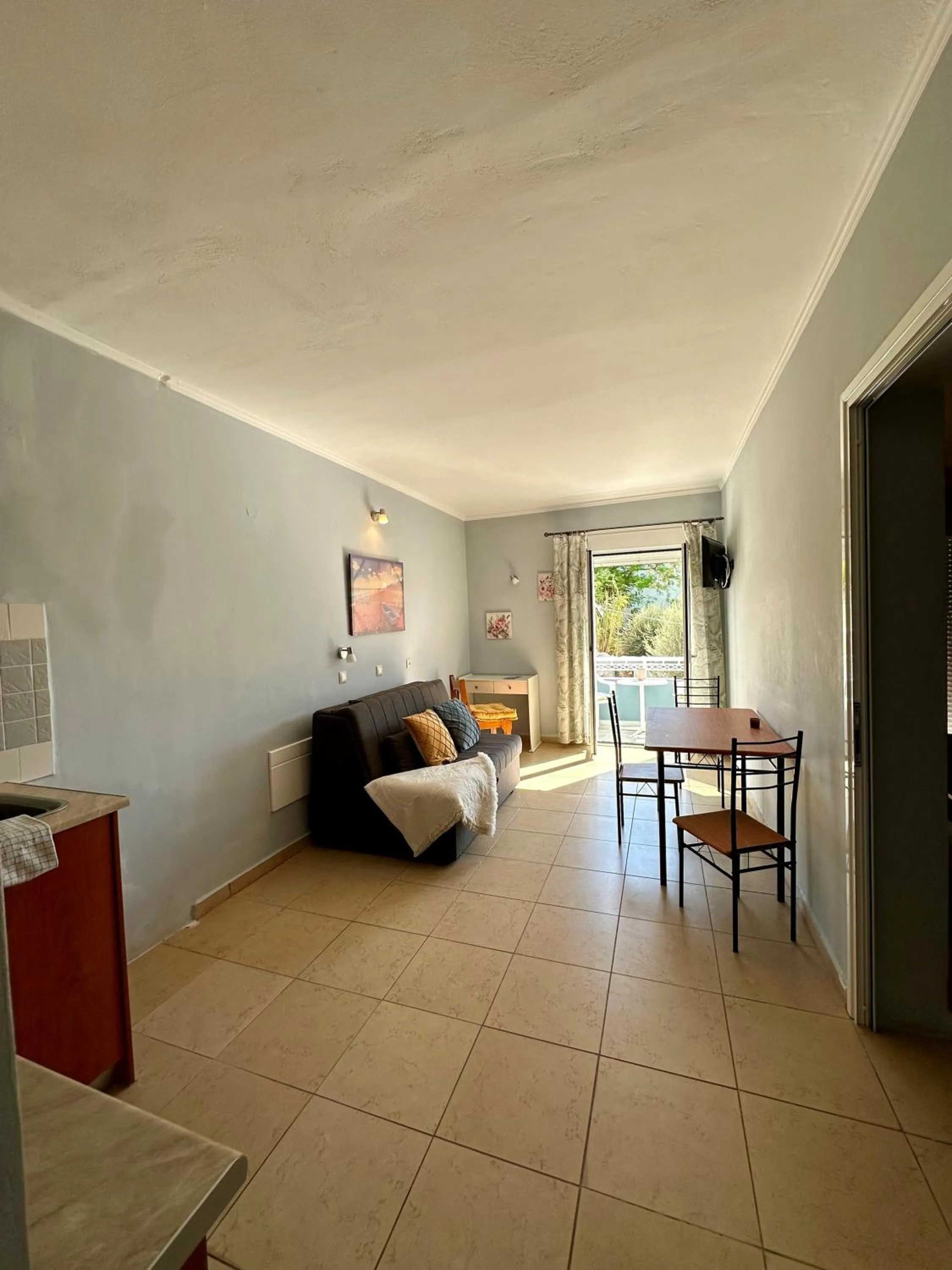 Kitchen or kitchenette, Bed in Hotel Lenox