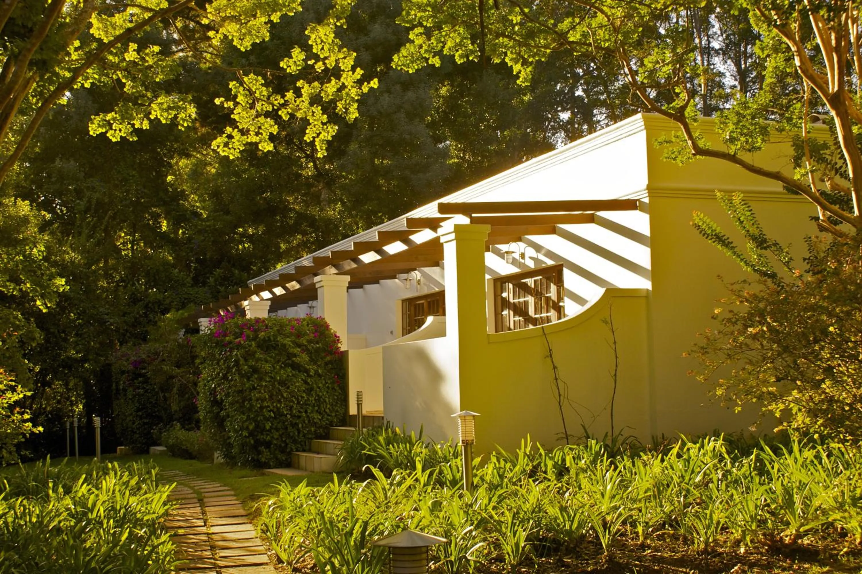 Photo of the whole room in Edenbrook Country Manor