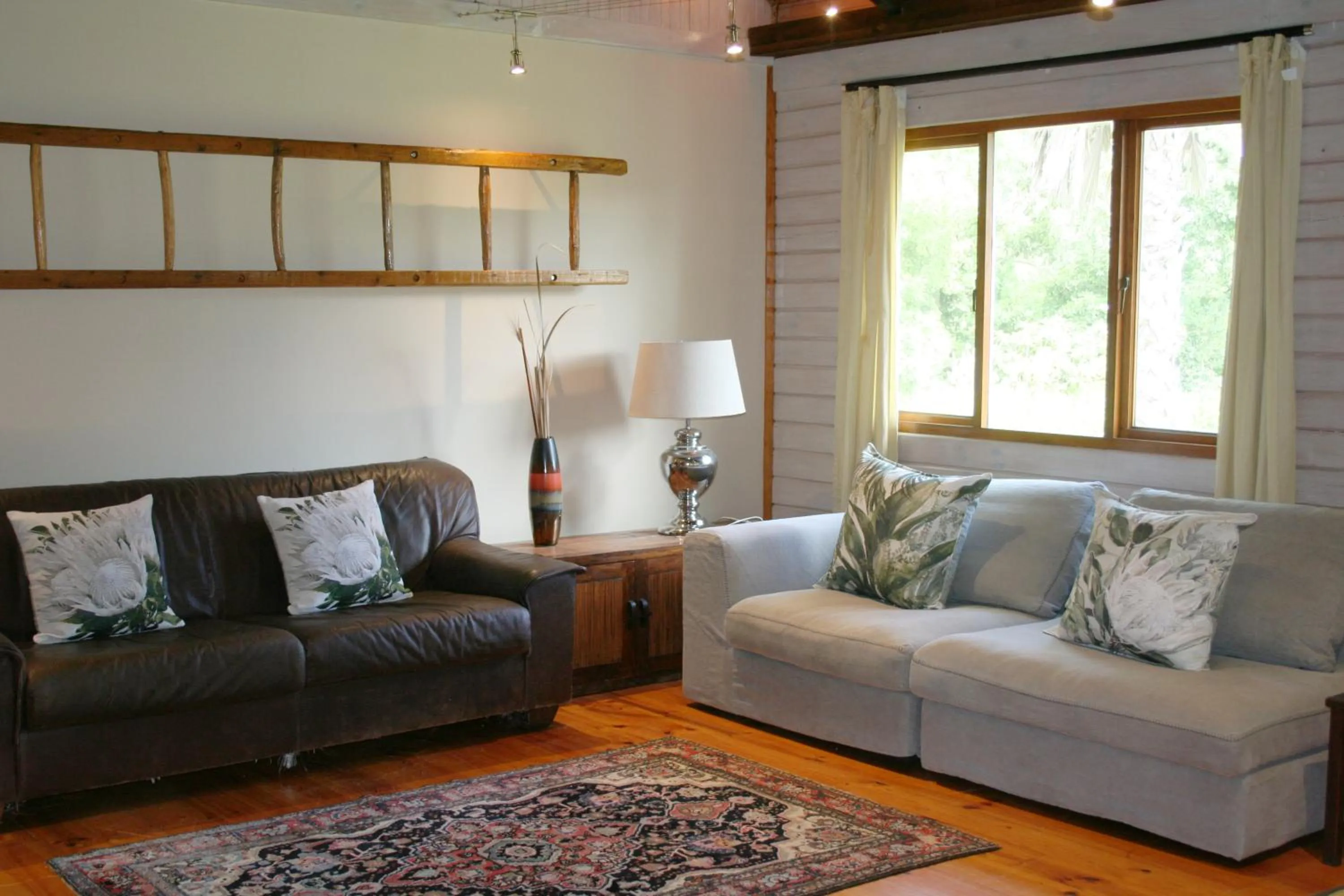 Lounge or bar in Edenbrook Country Manor