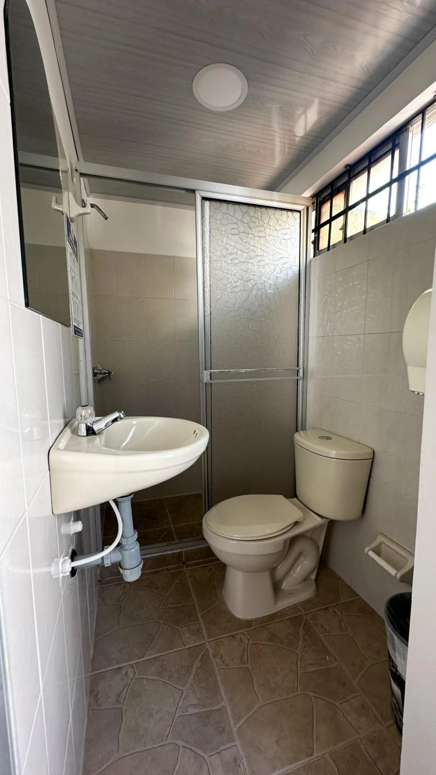 Shower in HOTEL BOUTIQUE SONNE BALOP Valledupar