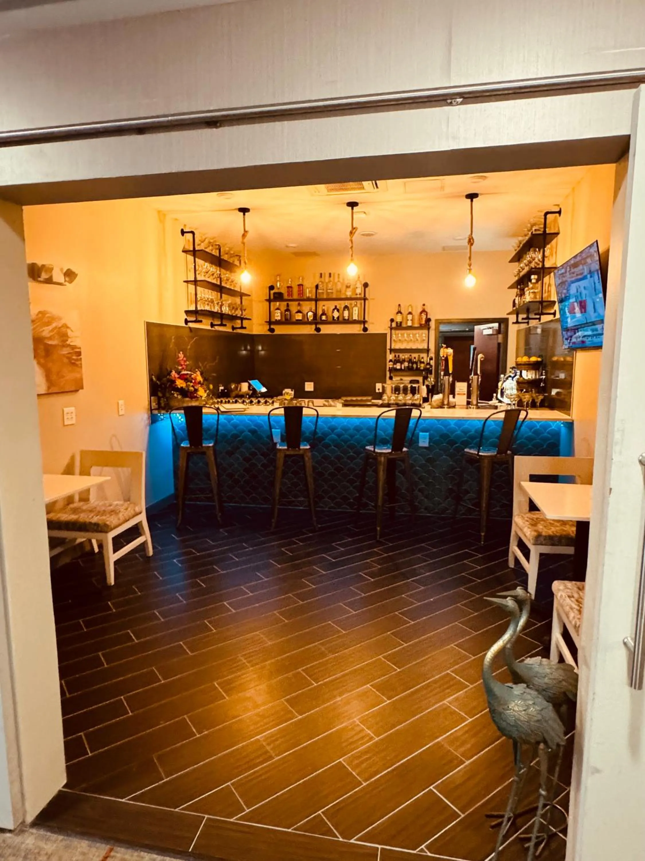 Restaurant/places to eat in Anchor Inn