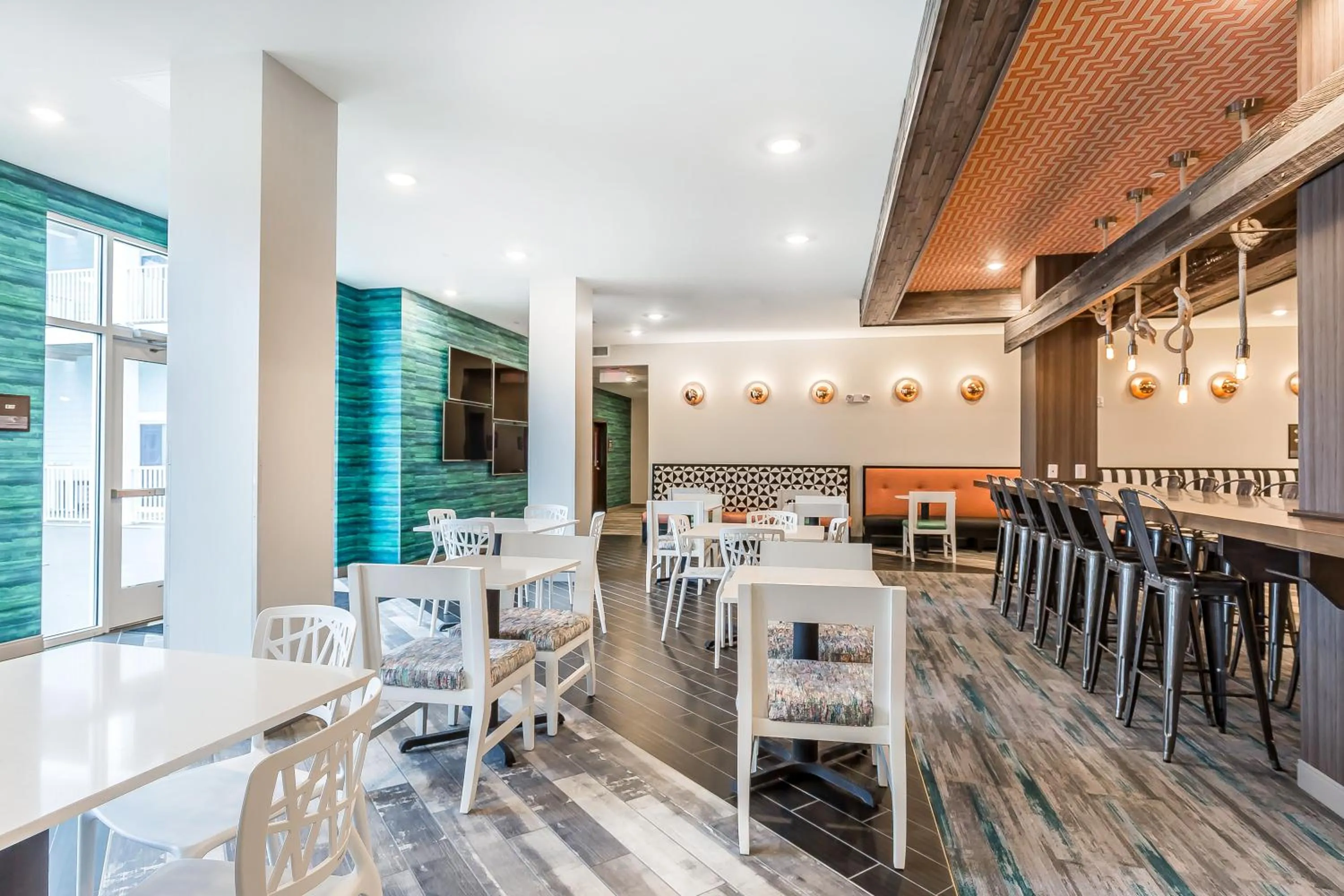 Restaurant/places to eat in Anchor Inn