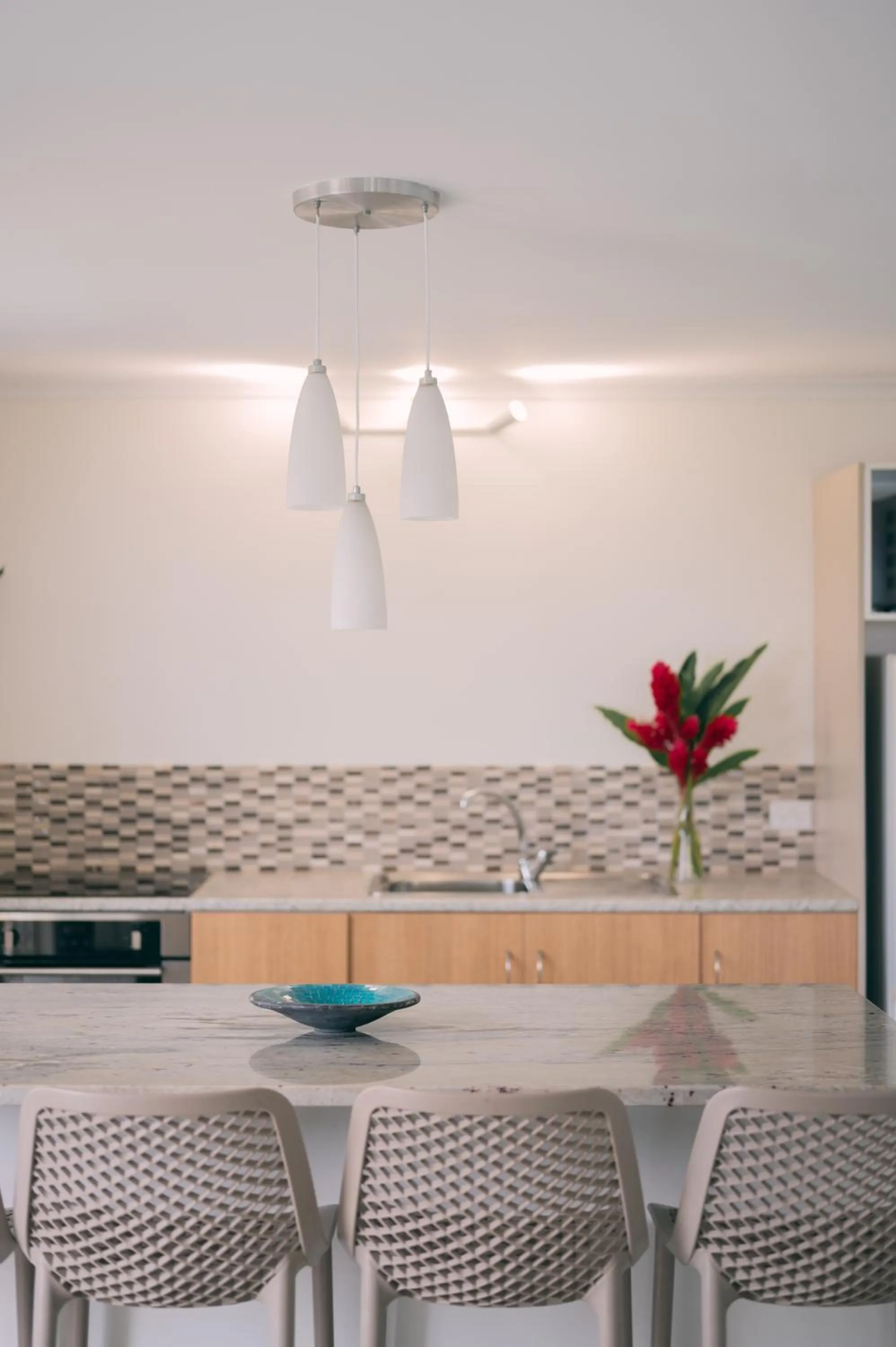 Kitchen or kitchenette in Moana Sands Beachfront Villas