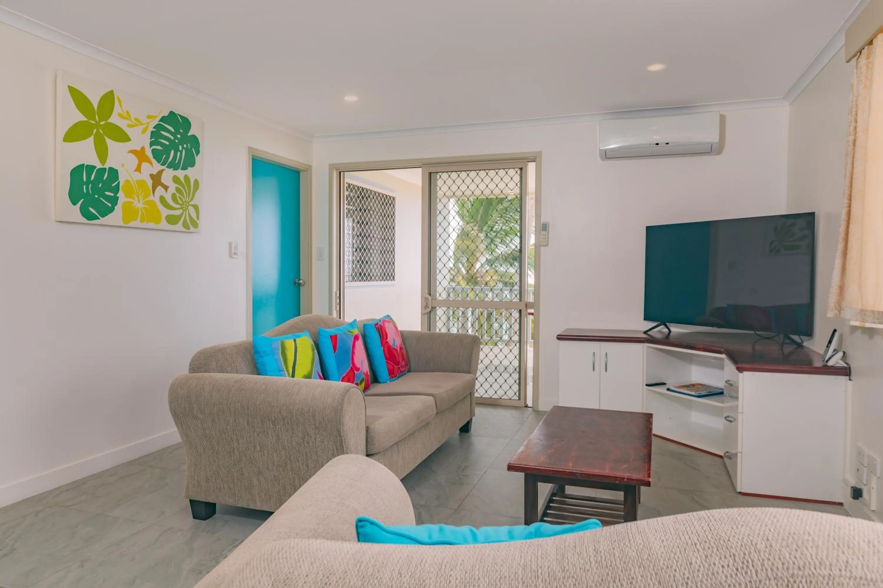 Living room in Moana Sands Beachfront Villas
