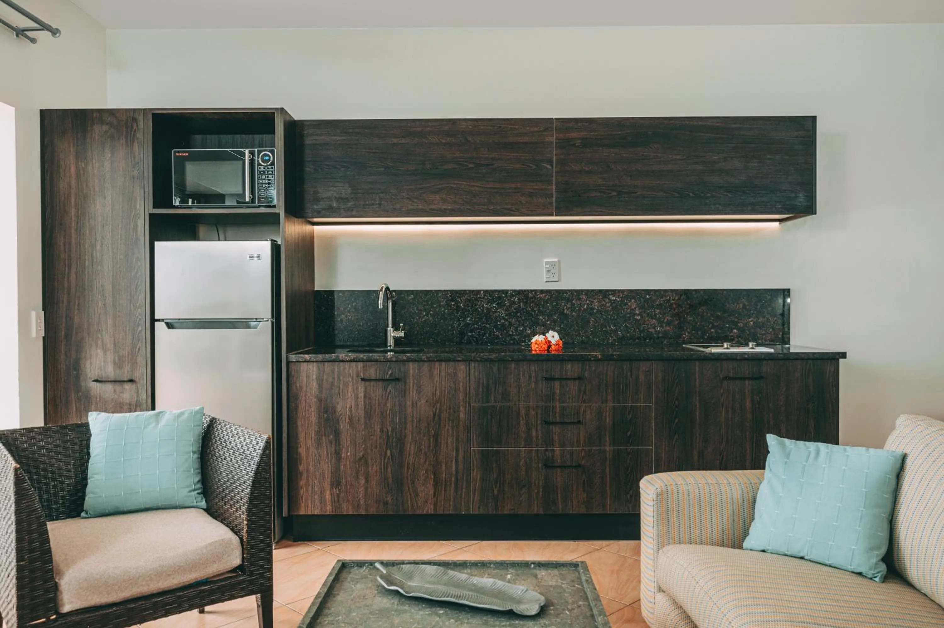 Kitchen or kitchenette in Moana Sands Beachfront Villas