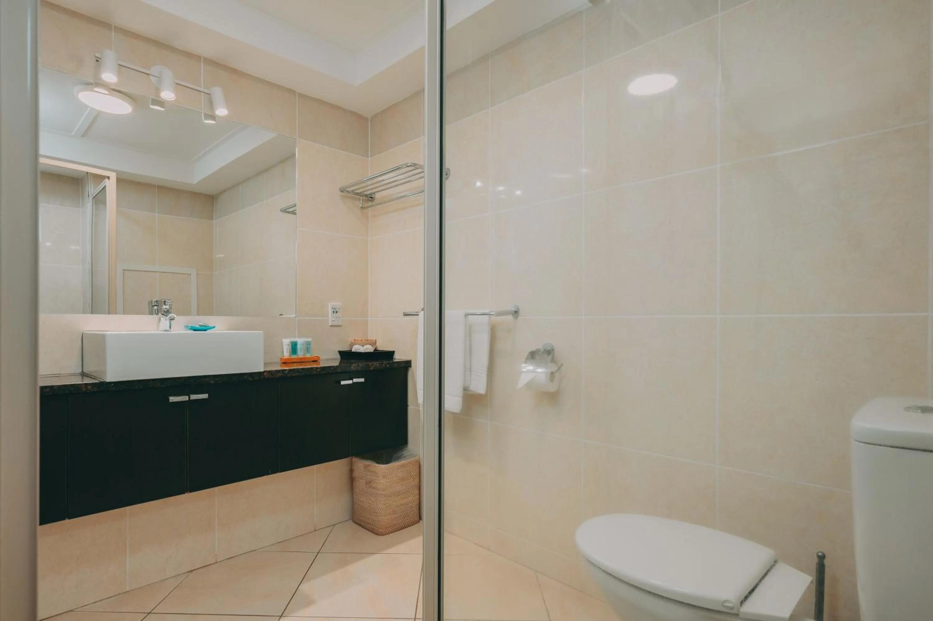 Toilet in Moana Sands Beachfront Villas