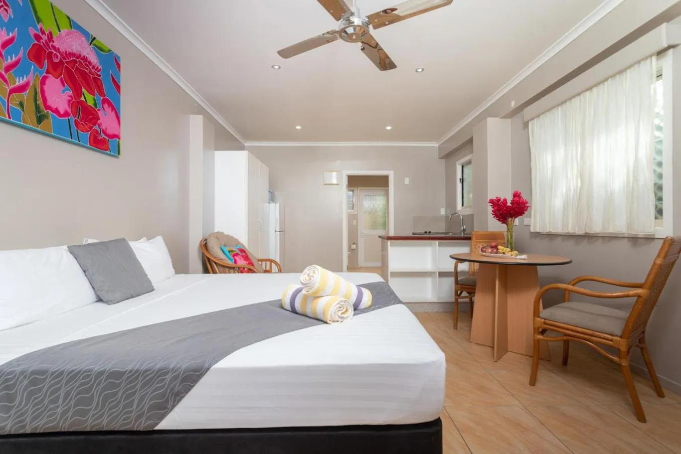 Seating area, Bed in Moana Sands Beachfront Villas