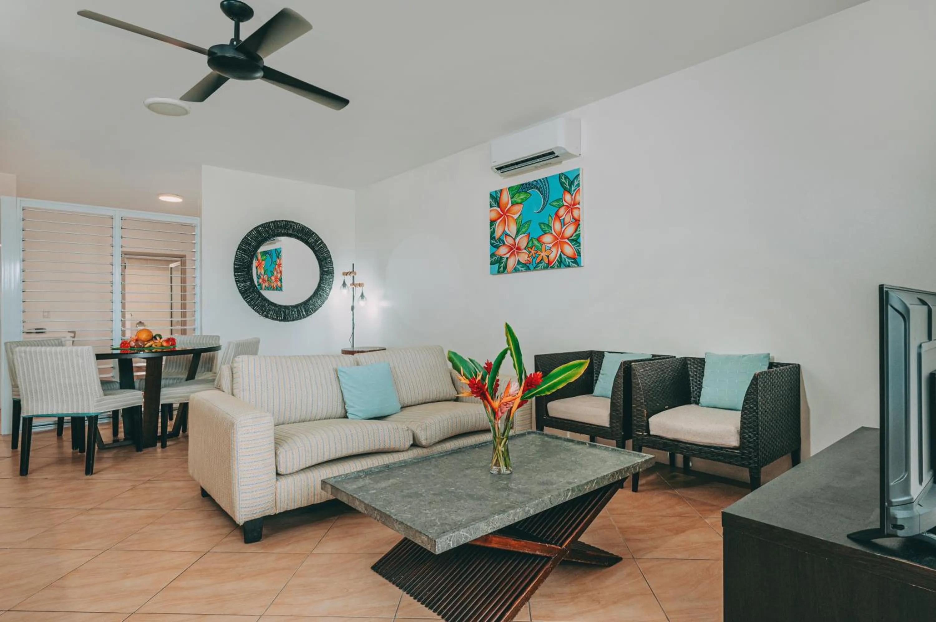 Living room in Moana Sands Beachfront Villas