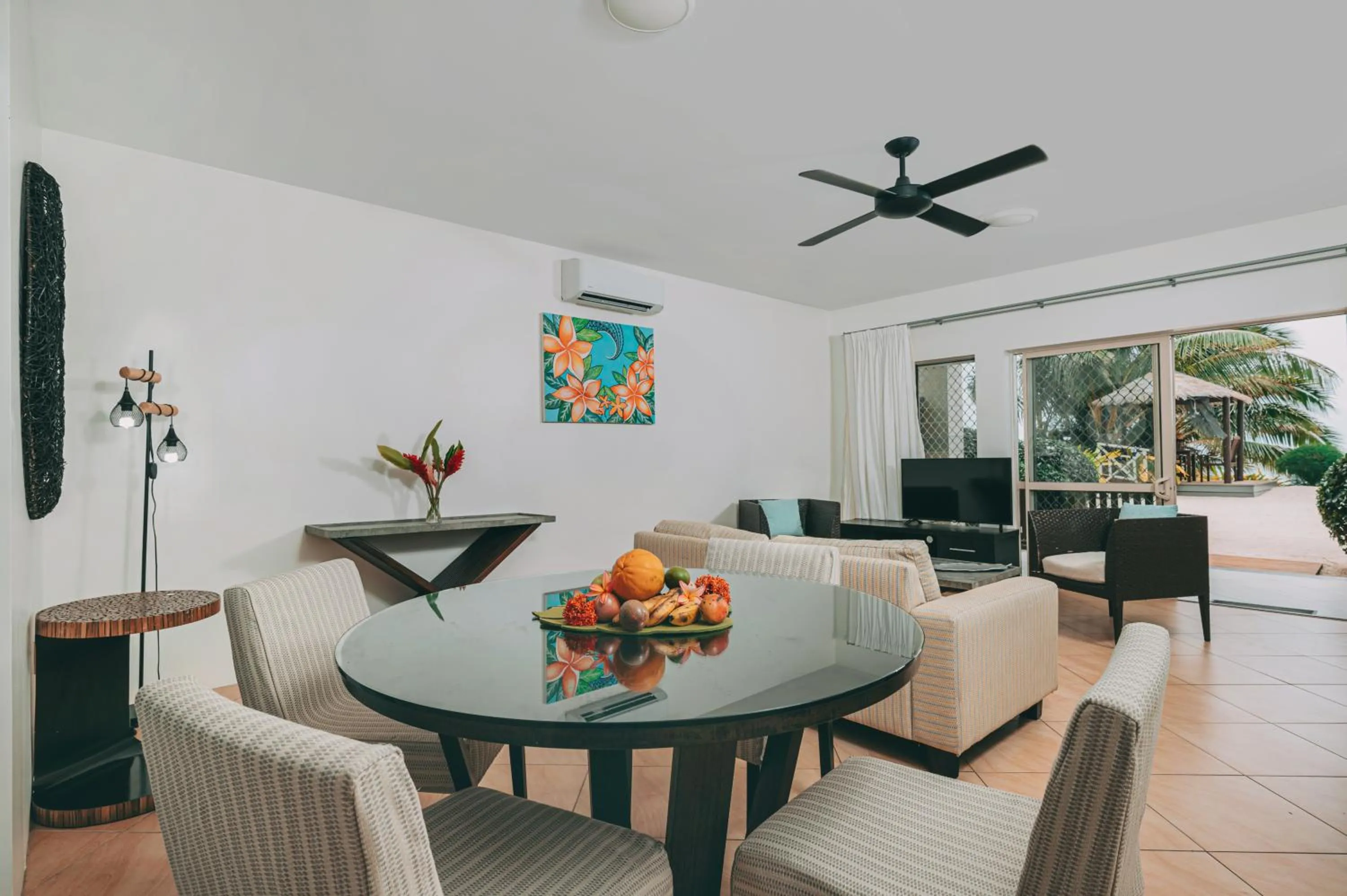 Living room in Moana Sands Beachfront Villas