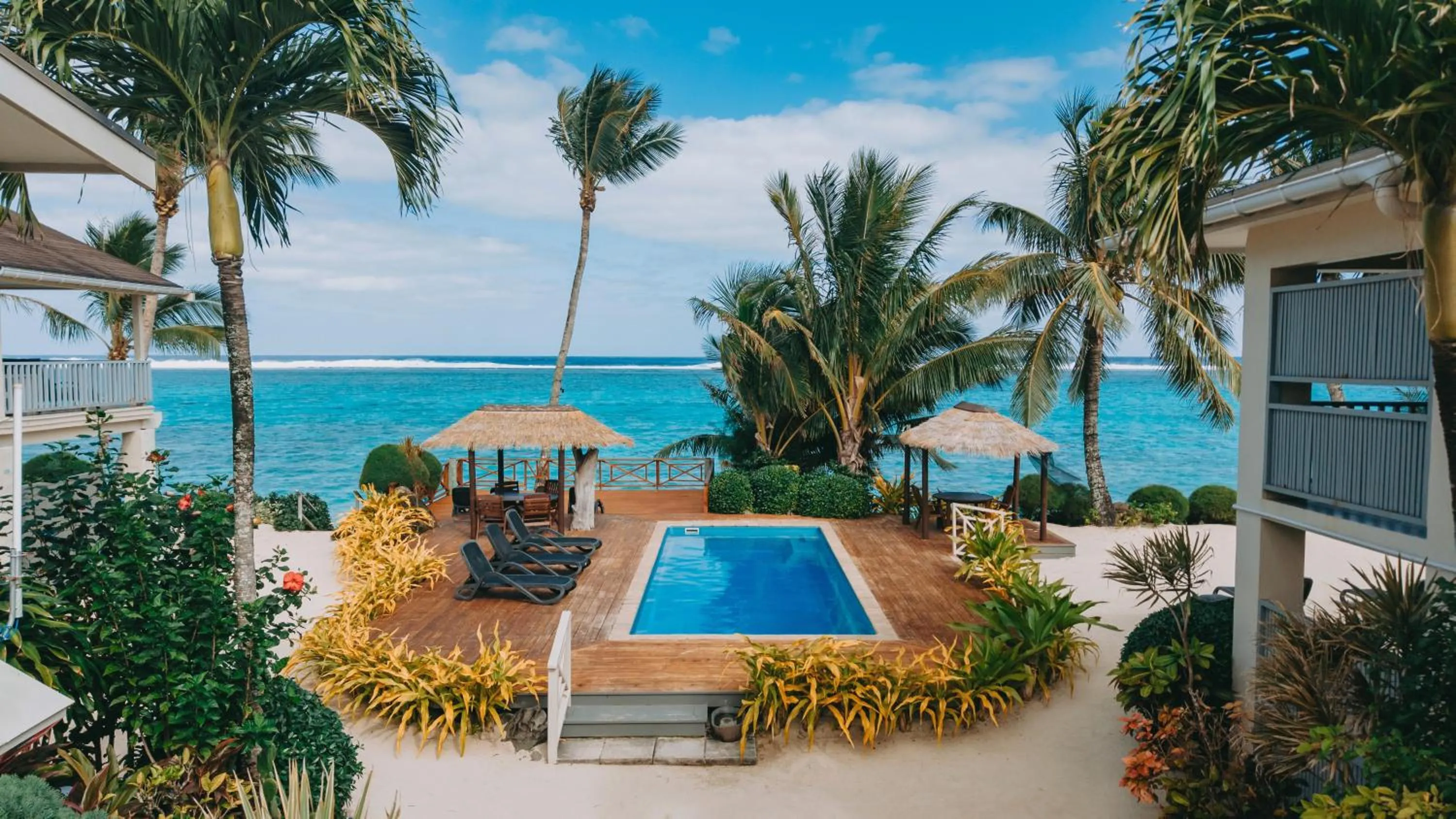 Pool view in Moana Sands Beachfront Villas
