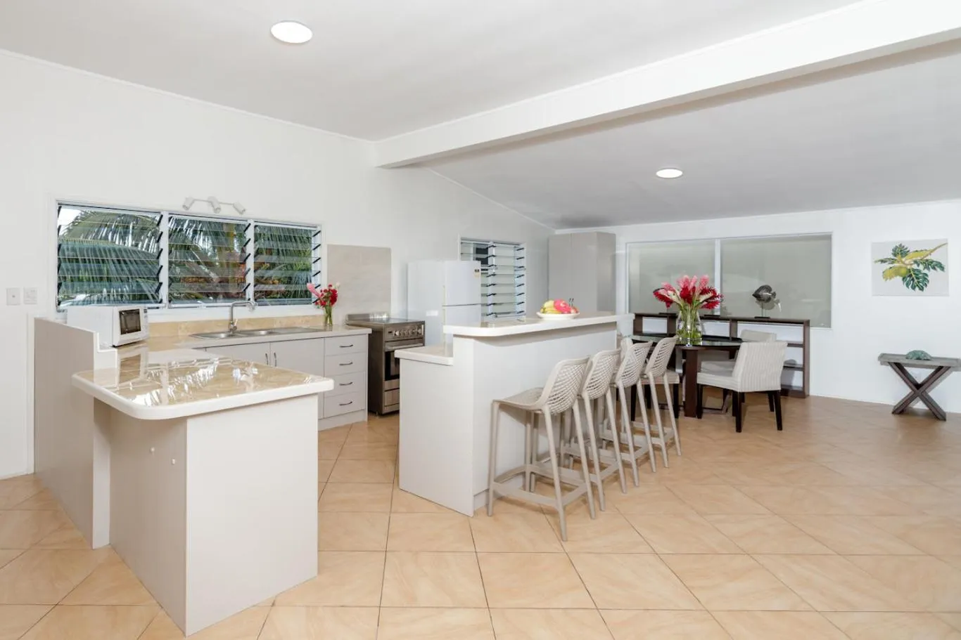 Lounge or bar in Moana Sands Beachfront Villas