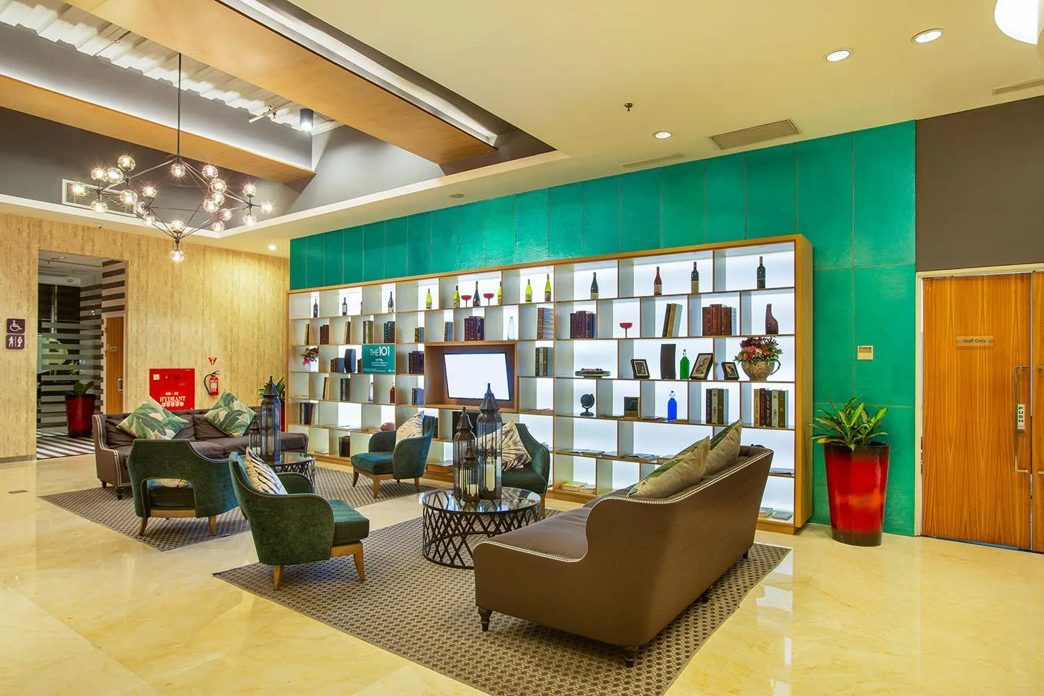 Lobby or reception in THE 1O1 Jakarta Sedayu Darmawangsa