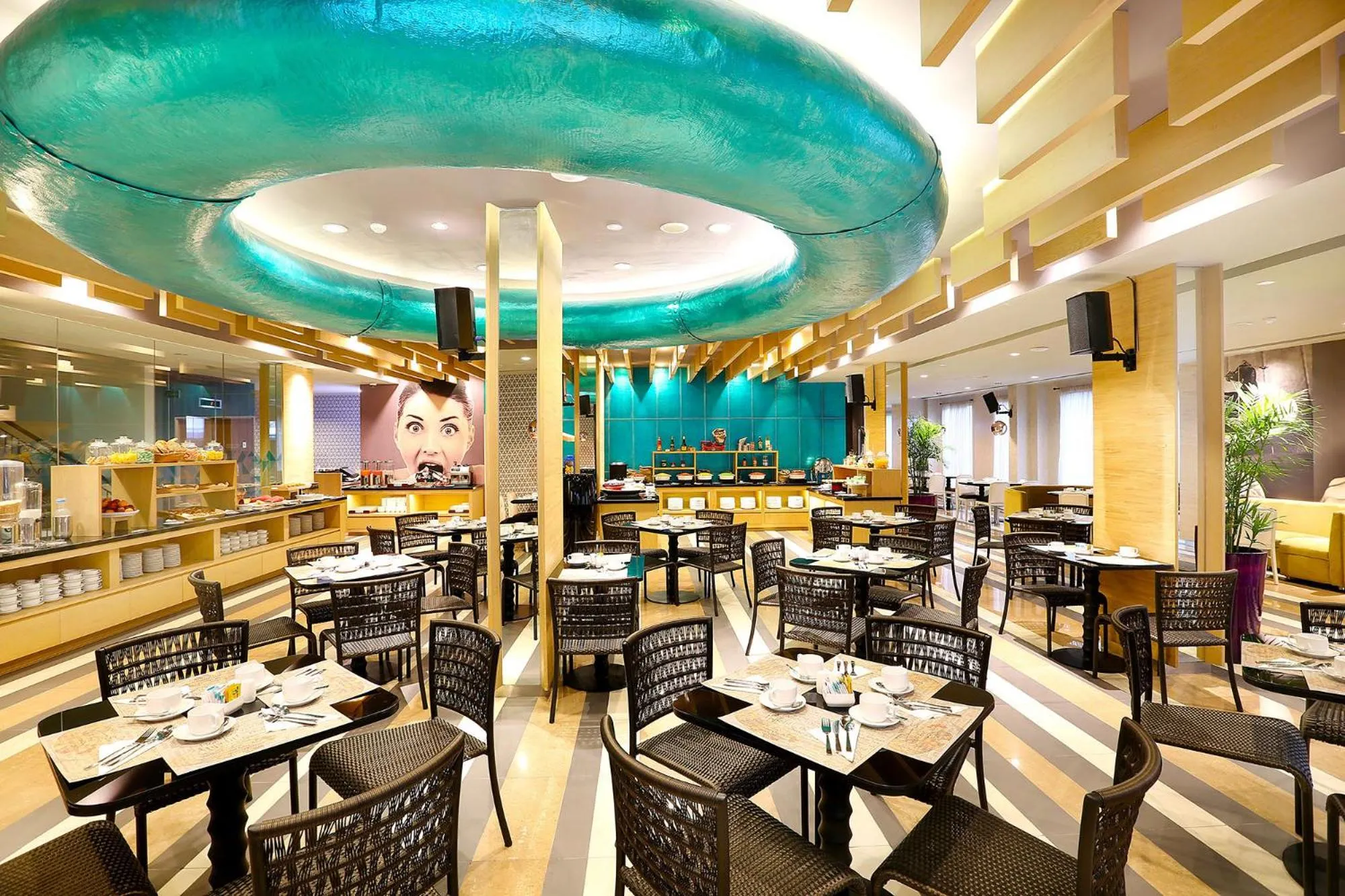 Restaurant/places to eat in THE 1O1 Jakarta Sedayu Darmawangsa