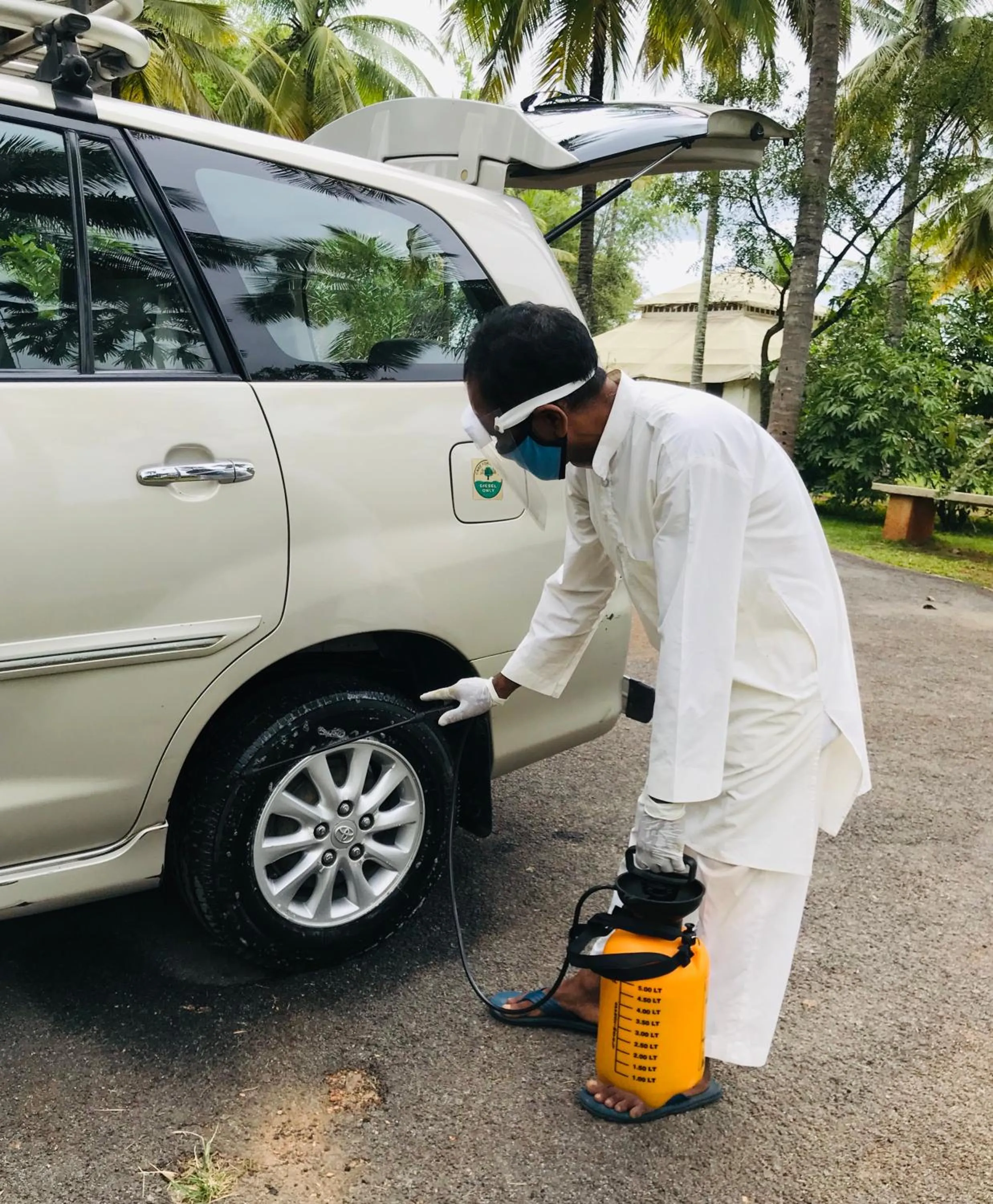 Staff in Shreyas Retreat