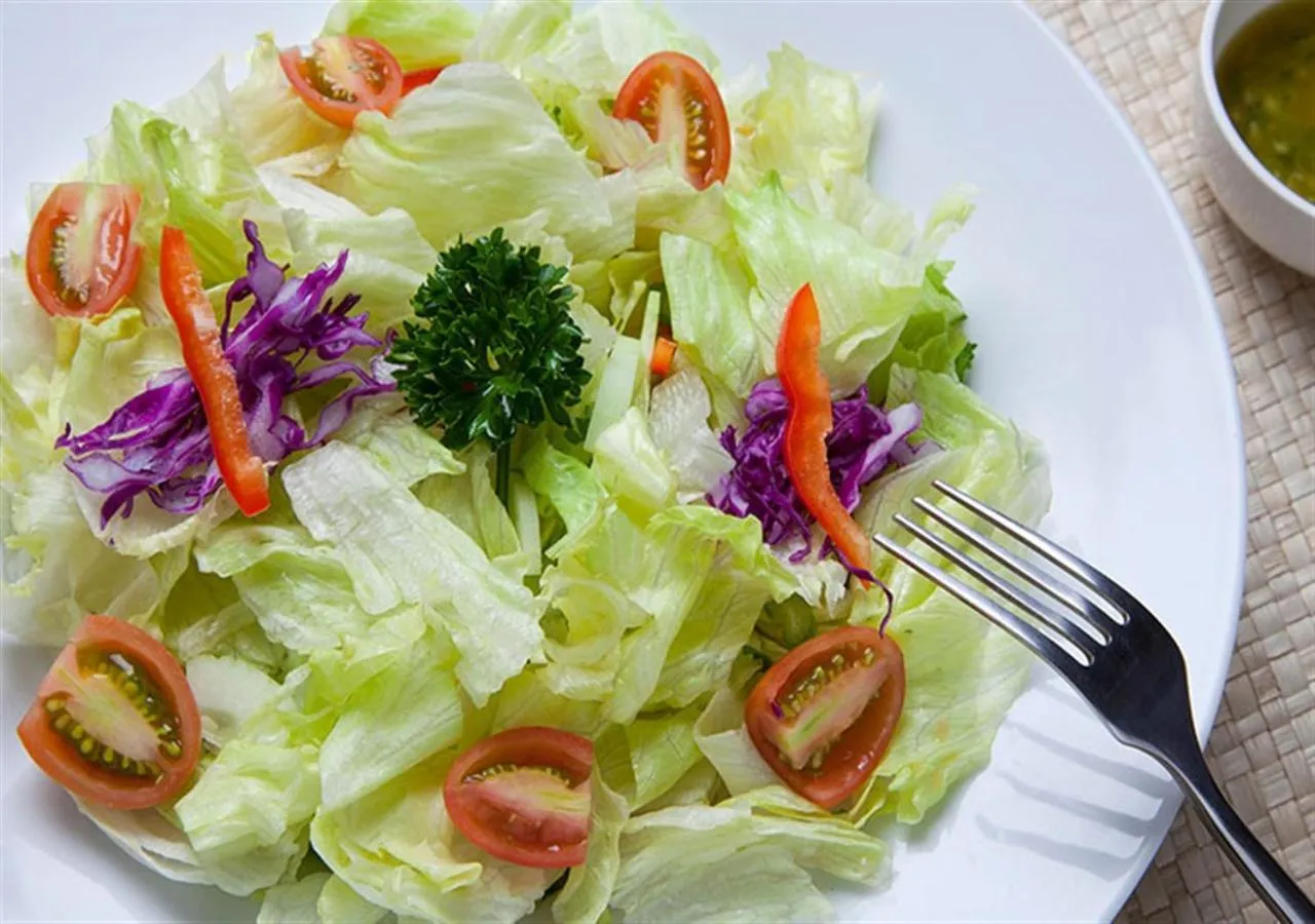 Restaurant/places to eat in Shreyas Retreat