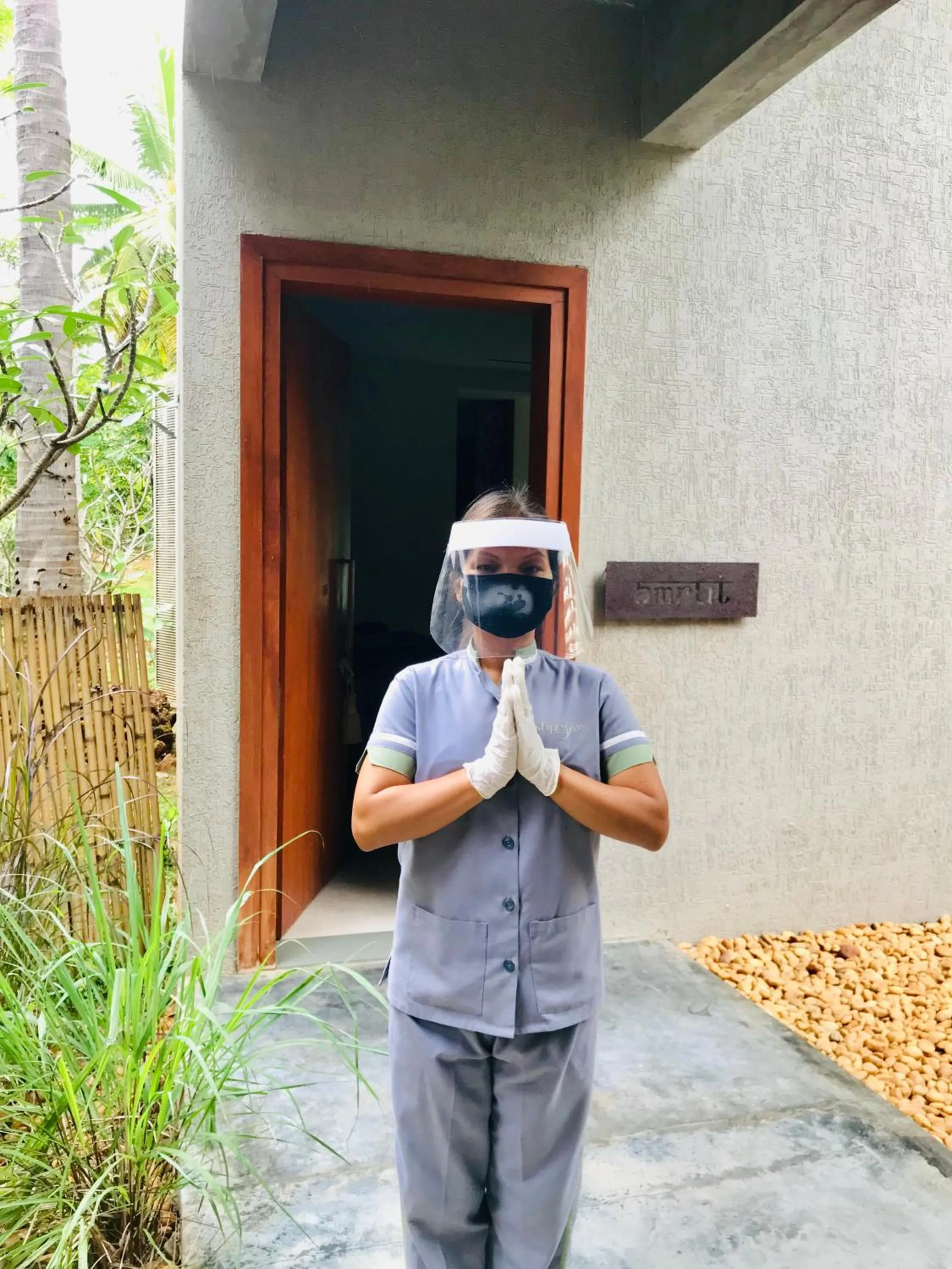 Staff in Shreyas Retreat