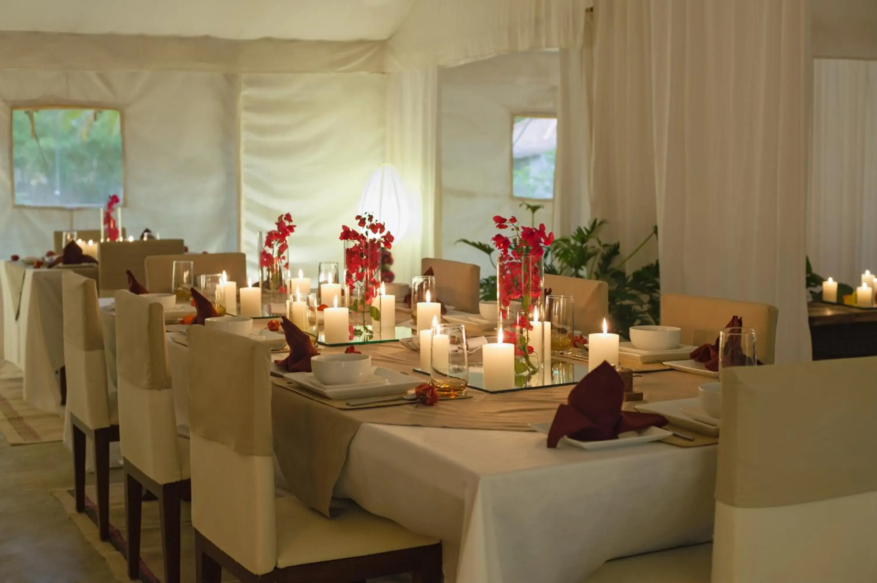 Restaurant/places to eat in Shreyas Retreat Restaurant/places to eat in Shreyas Retreat