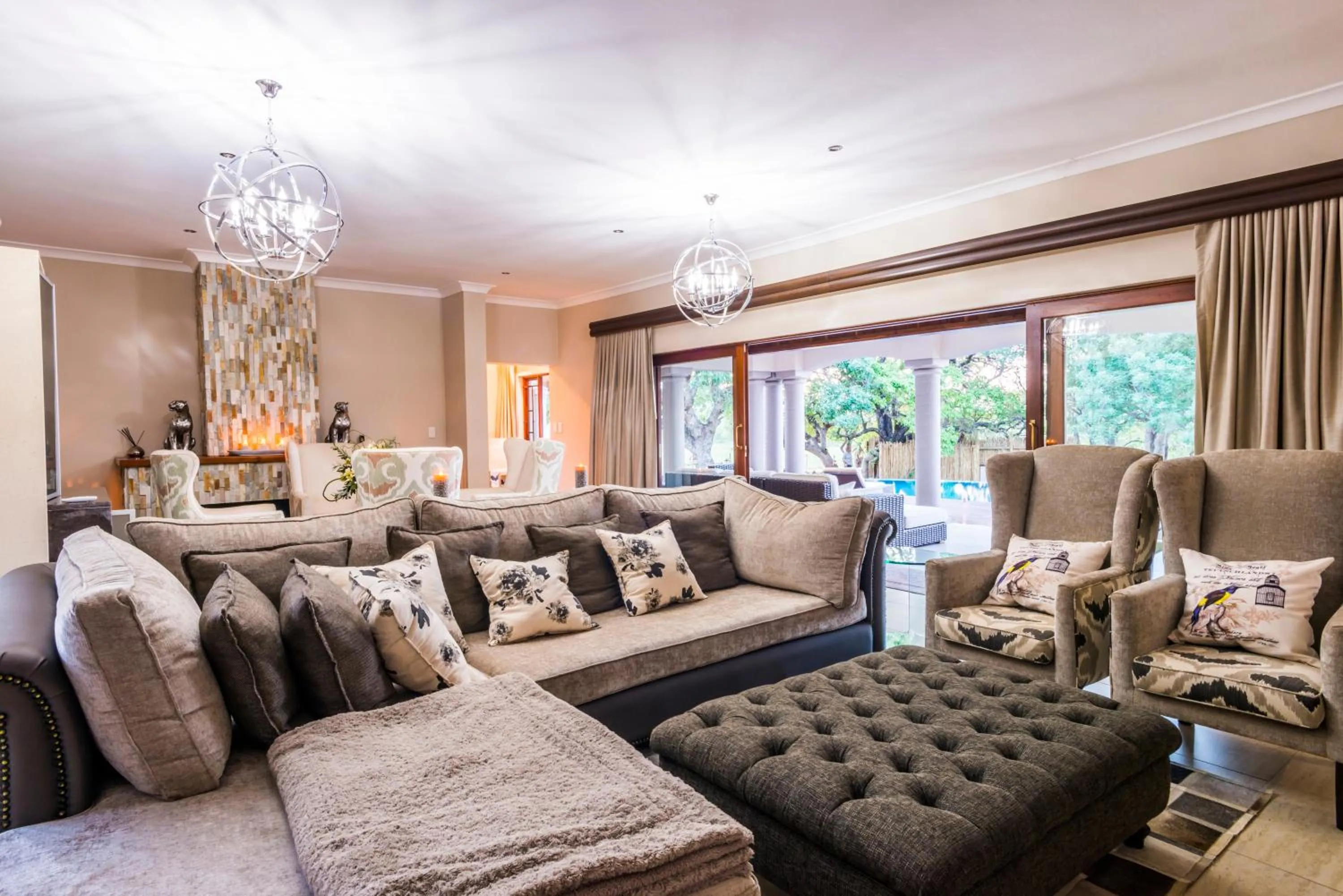 Living room in AM Lodge - Hoedspruit