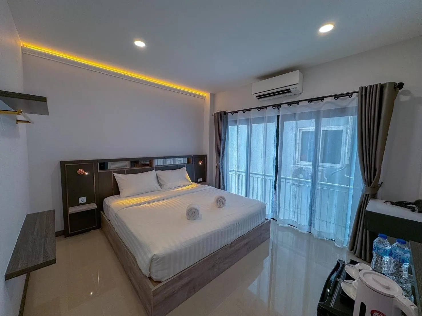 Bedroom, Bed in Smile Boutique at Saiyuan