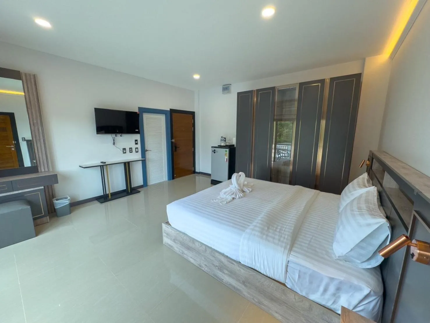 TV and multimedia, Bed in Smile Boutique at Saiyuan