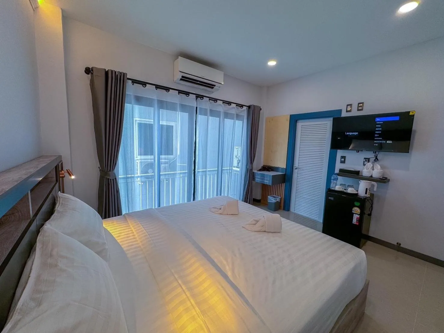 Bed in Smile Boutique at Saiyuan
