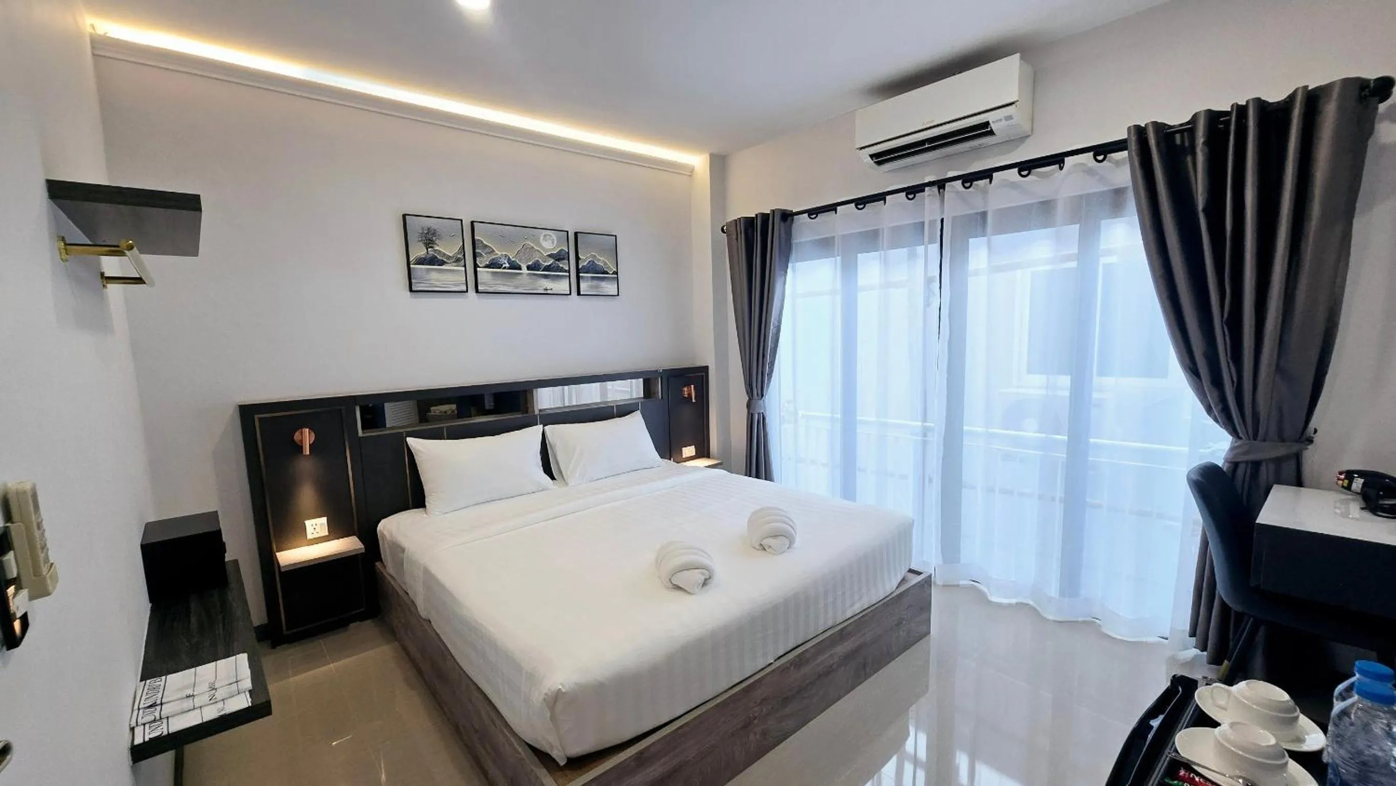 Bed in Smile Boutique at Saiyuan