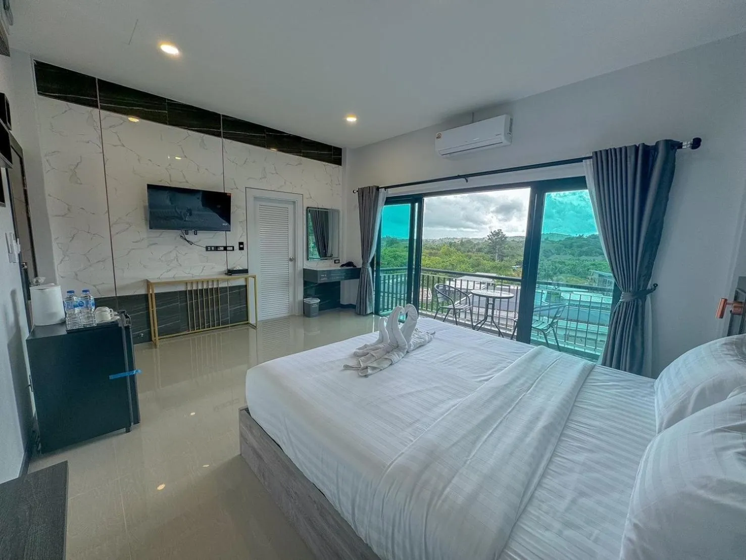 TV and multimedia, Bed in Smile Boutique at Saiyuan