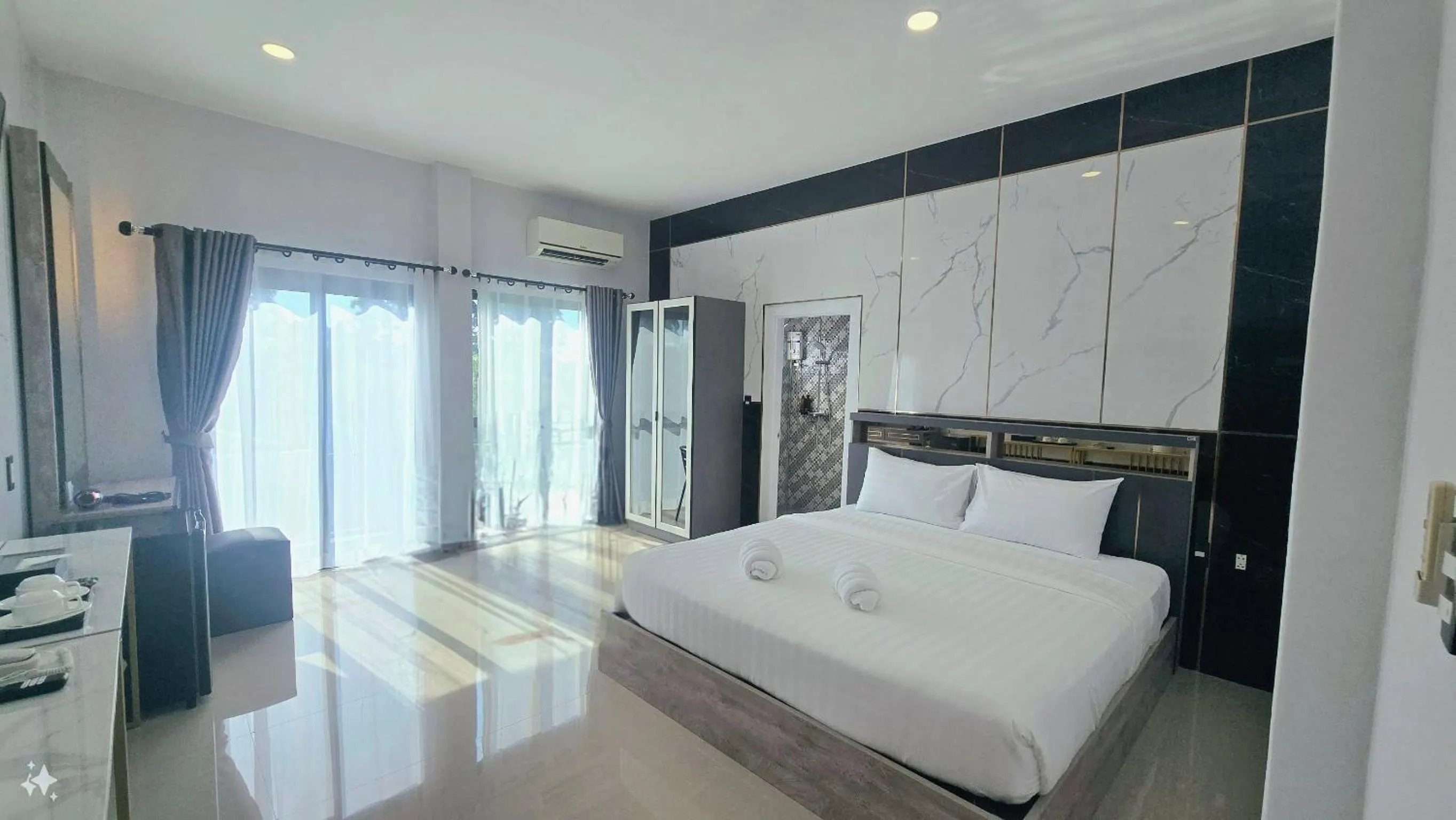 Bedroom, Bed in Smile Boutique at Saiyuan