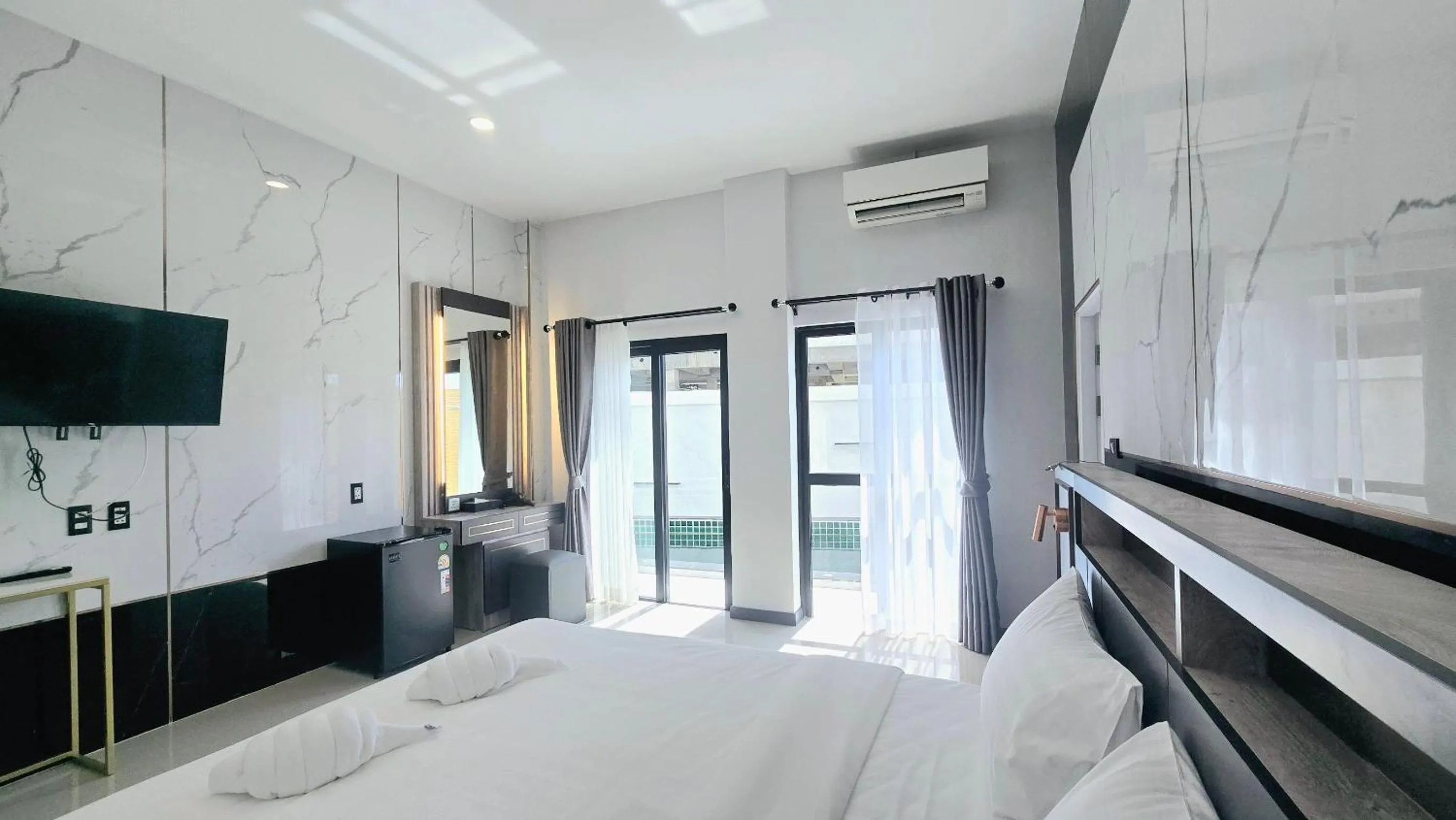 Bedroom, Bed in Smile Boutique at Saiyuan
