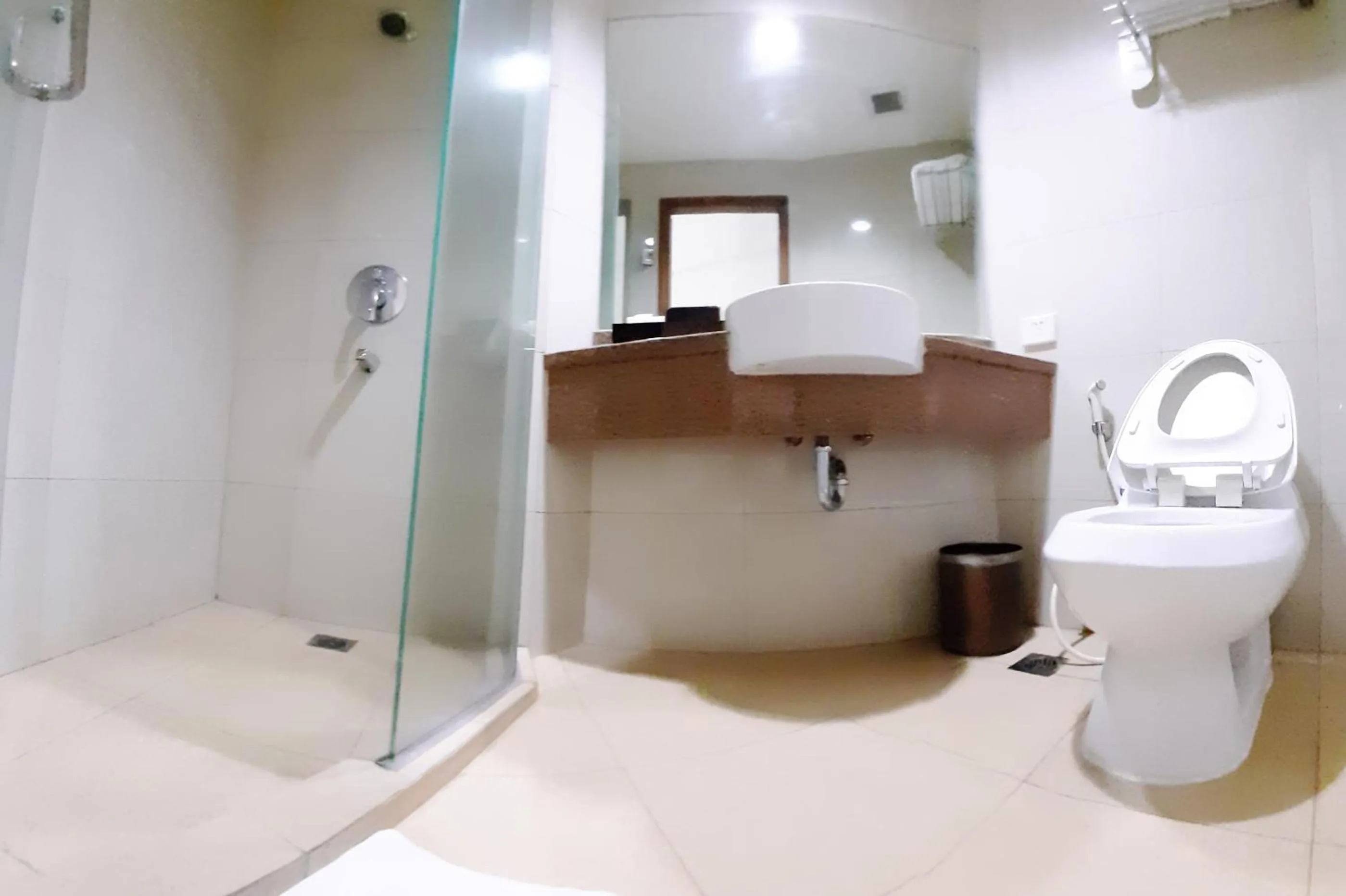 Property building, Bathroom in Park Hotel Cawang Jakarta