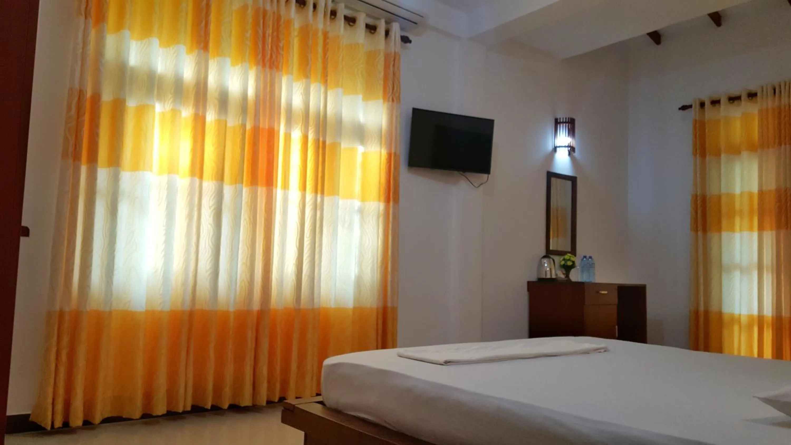 TV and multimedia, Bed in Villa Happy Home