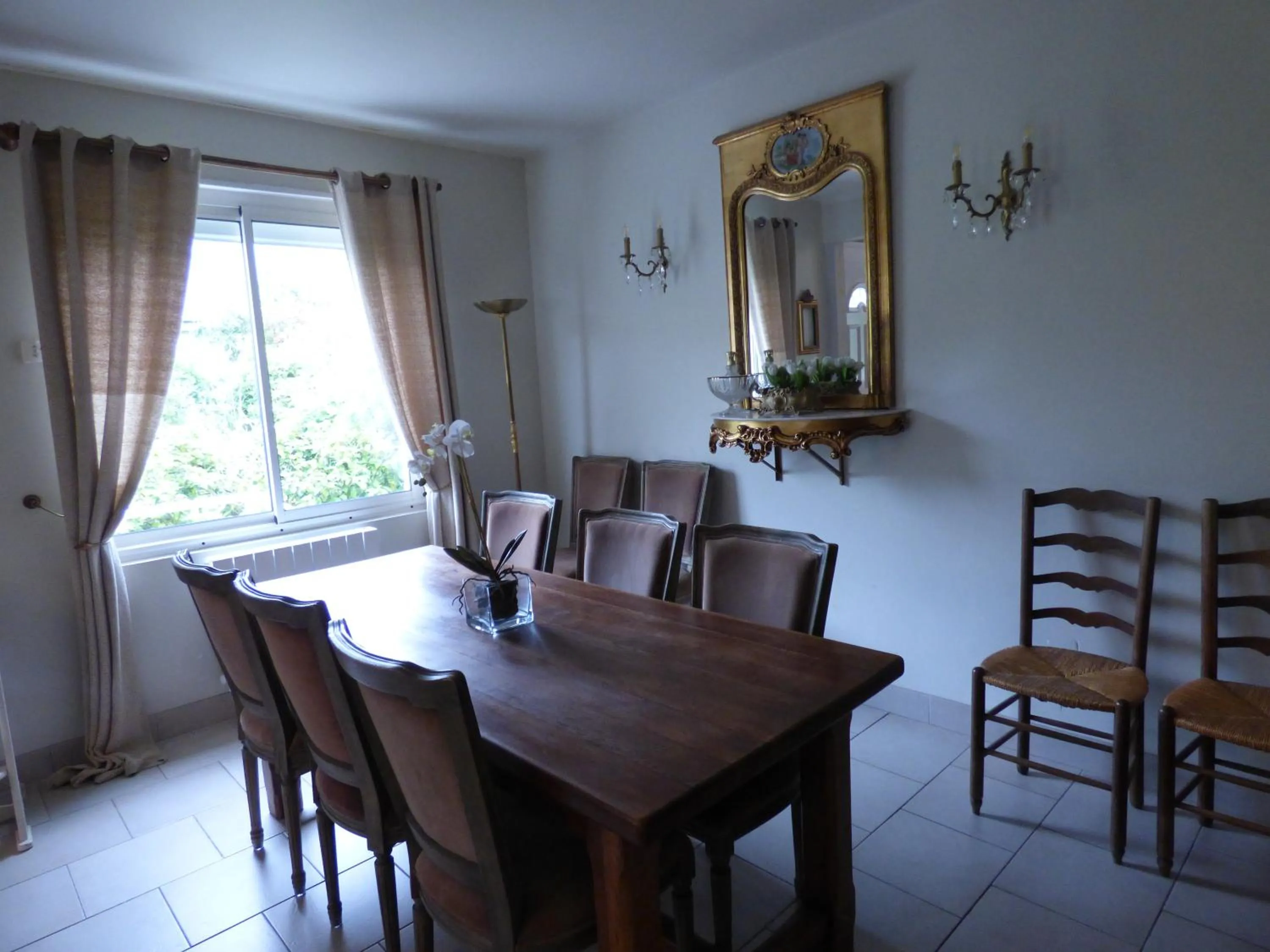 Le Clos des Camélias, 4 chambres- 8 personnes- 300m de la plage