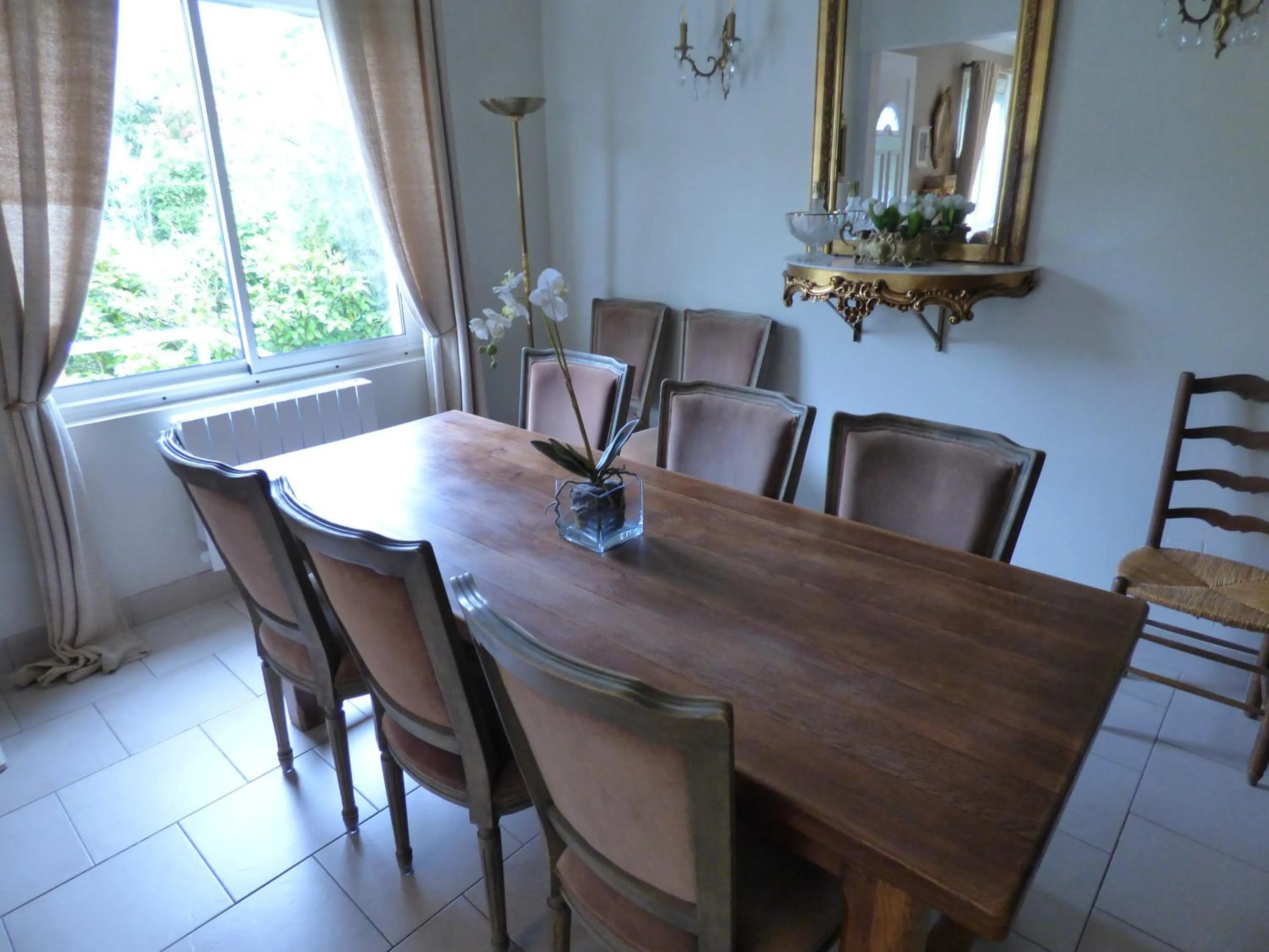 Le Clos des Camélias, 4 chambres- 8 personnes- 300m de la plage