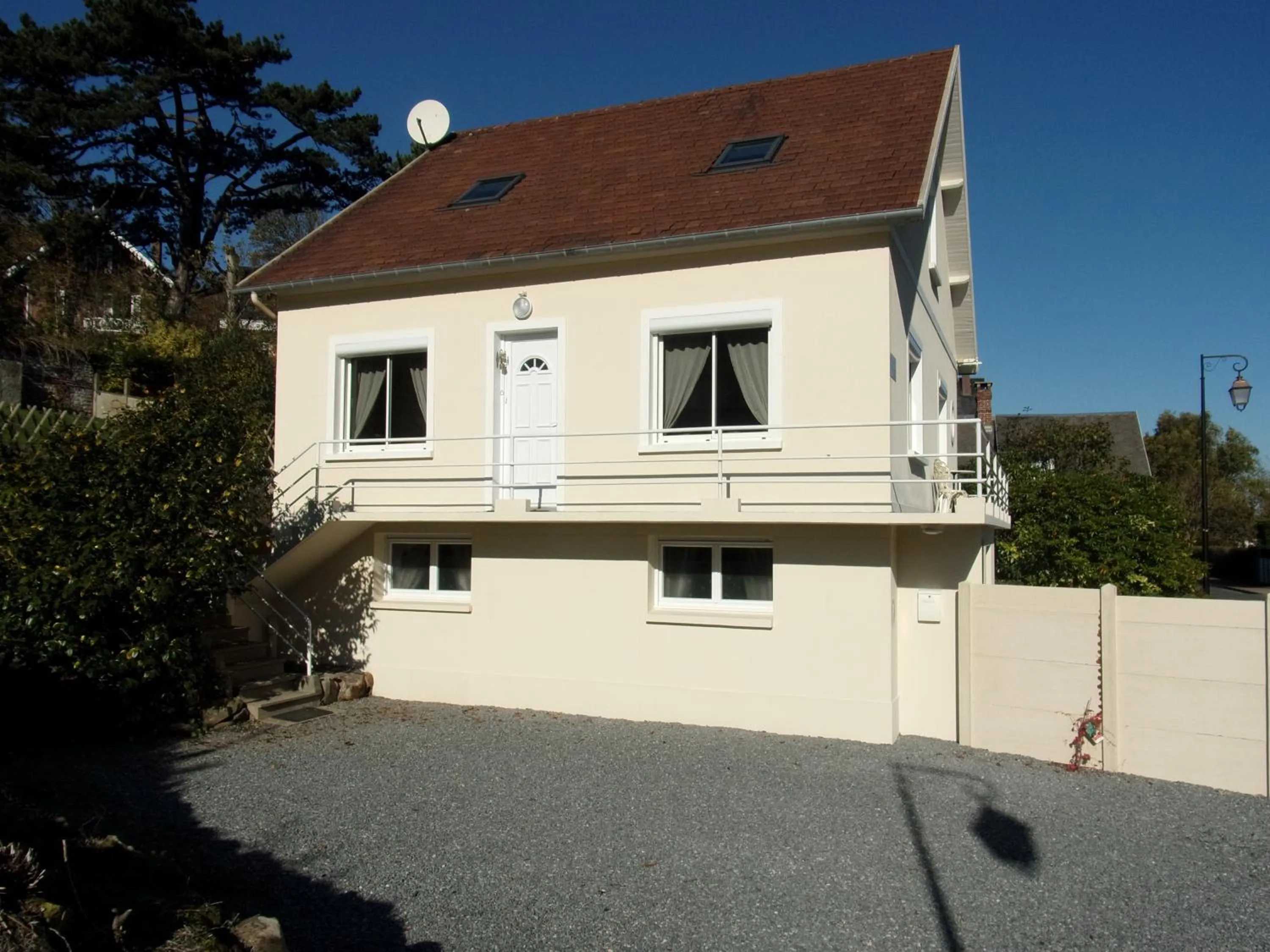 Balcony/Terrace in Le Clos des Camélias, 4 chambres- 8 personnes- 300m de la plage