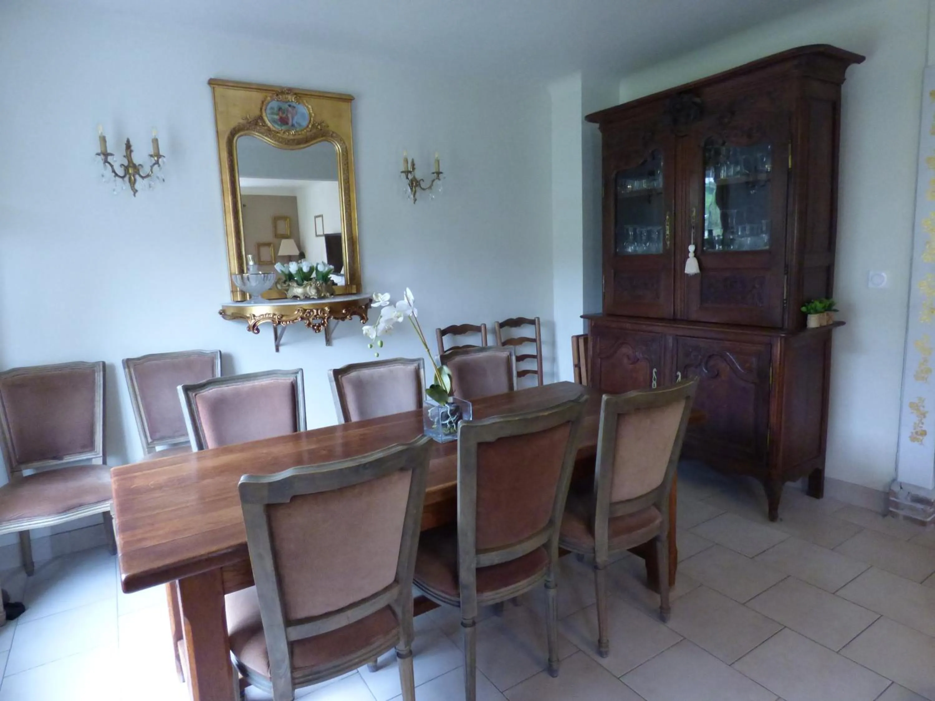 Le Clos des Camélias, 4 chambres- 8 personnes- 300m de la plage