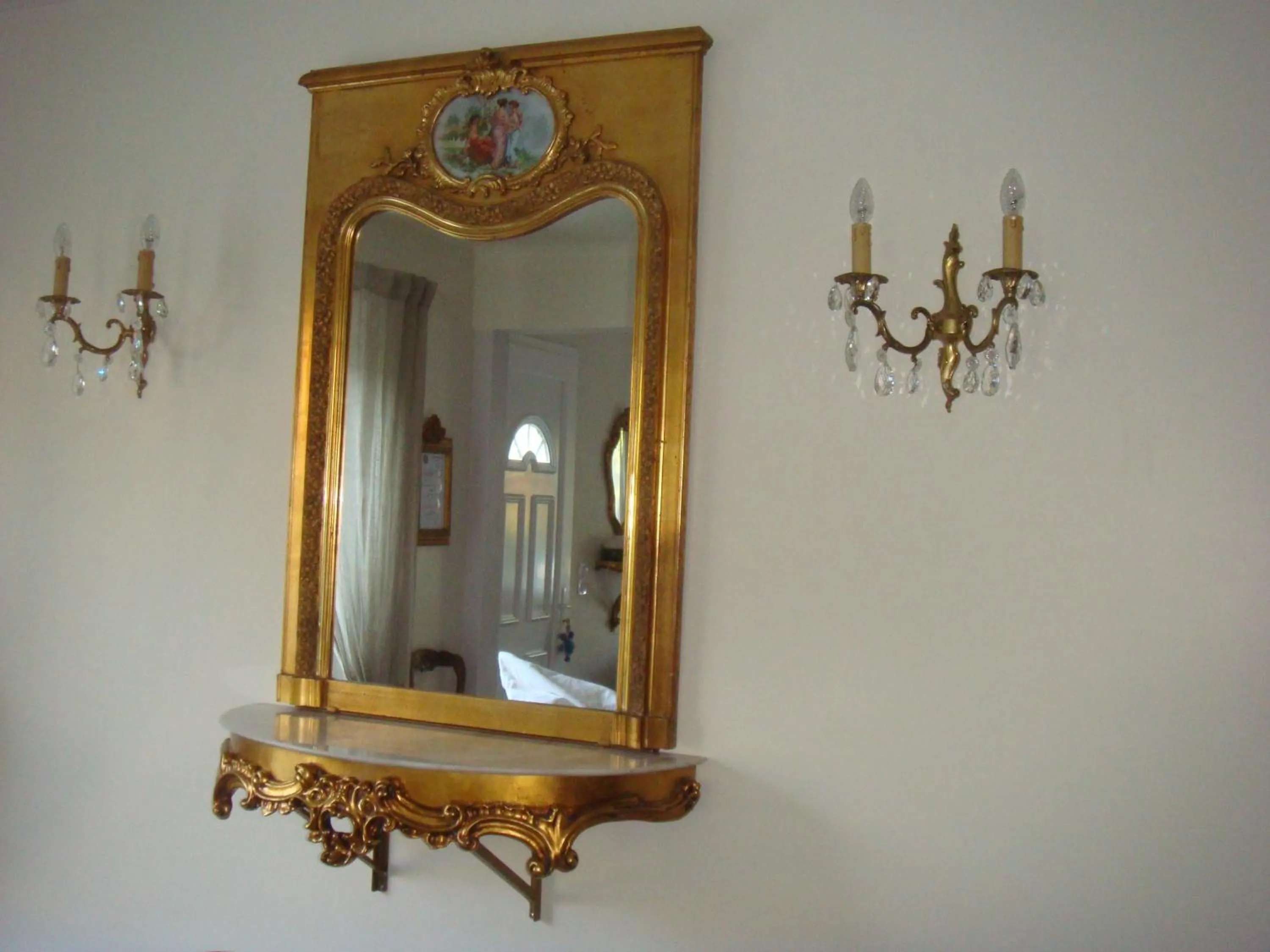 Decorative detail in Le Clos des Camélias, 4 chambres- 8 personnes- 300m de la plage
