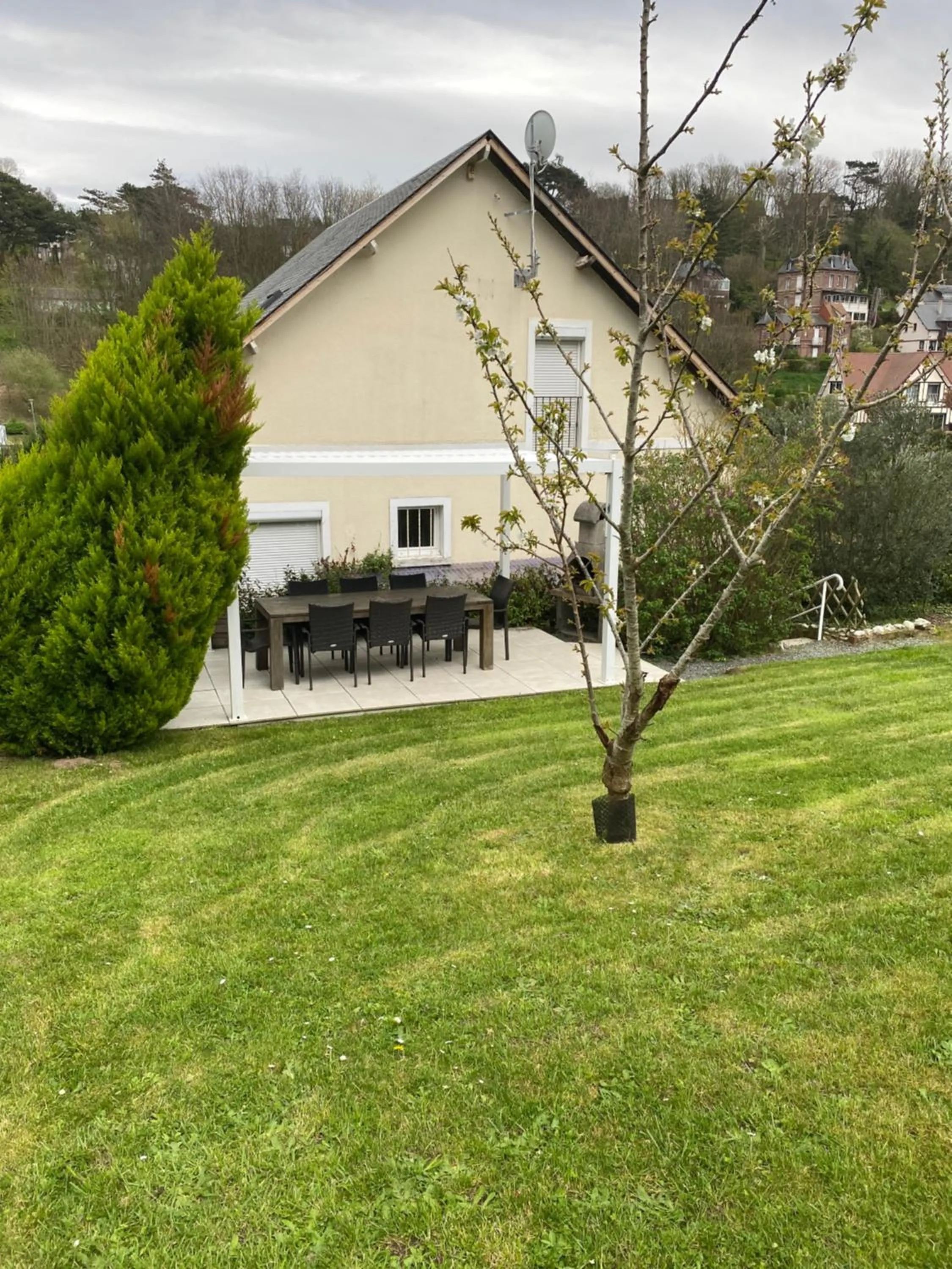 Garden in Le Clos des Camélias, 4 chambres- 8 personnes- 300m de la plage