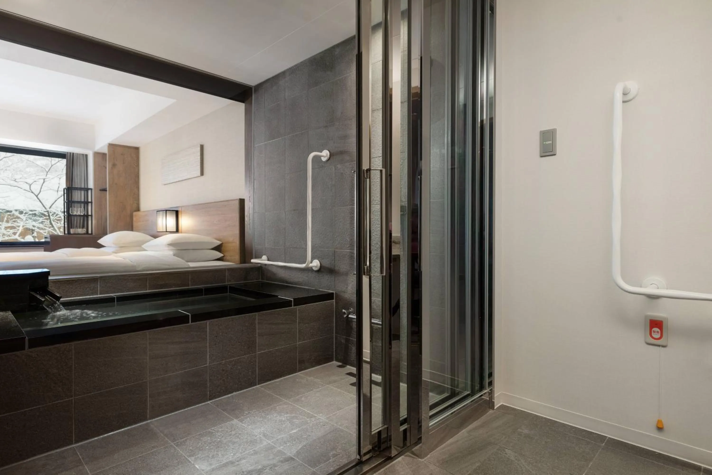 Photo of the whole room, Bed in Courtyard by Marriott Hakuba