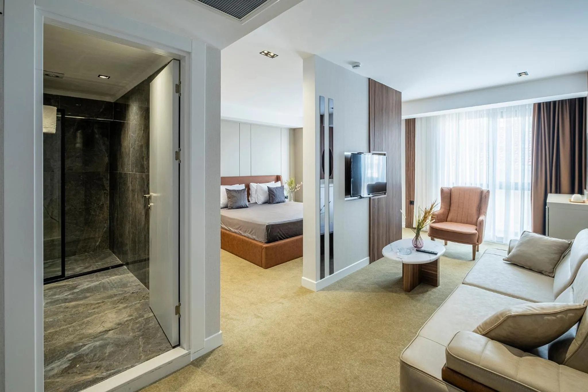 Bed in Euphrates Hotel Bursa