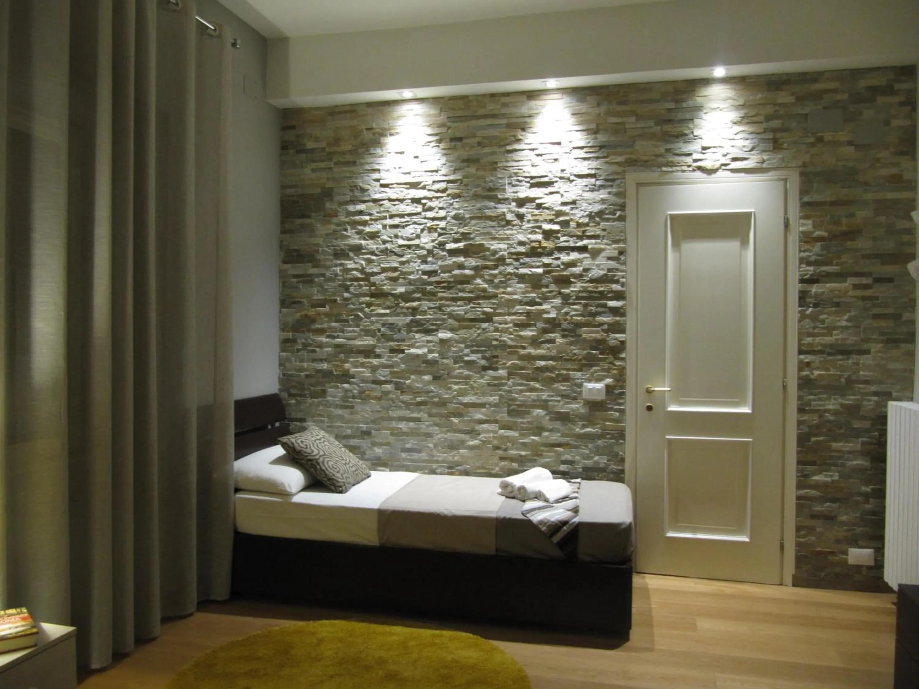 Bedroom, Bed in Matteo al Vaticano Vicino Metro