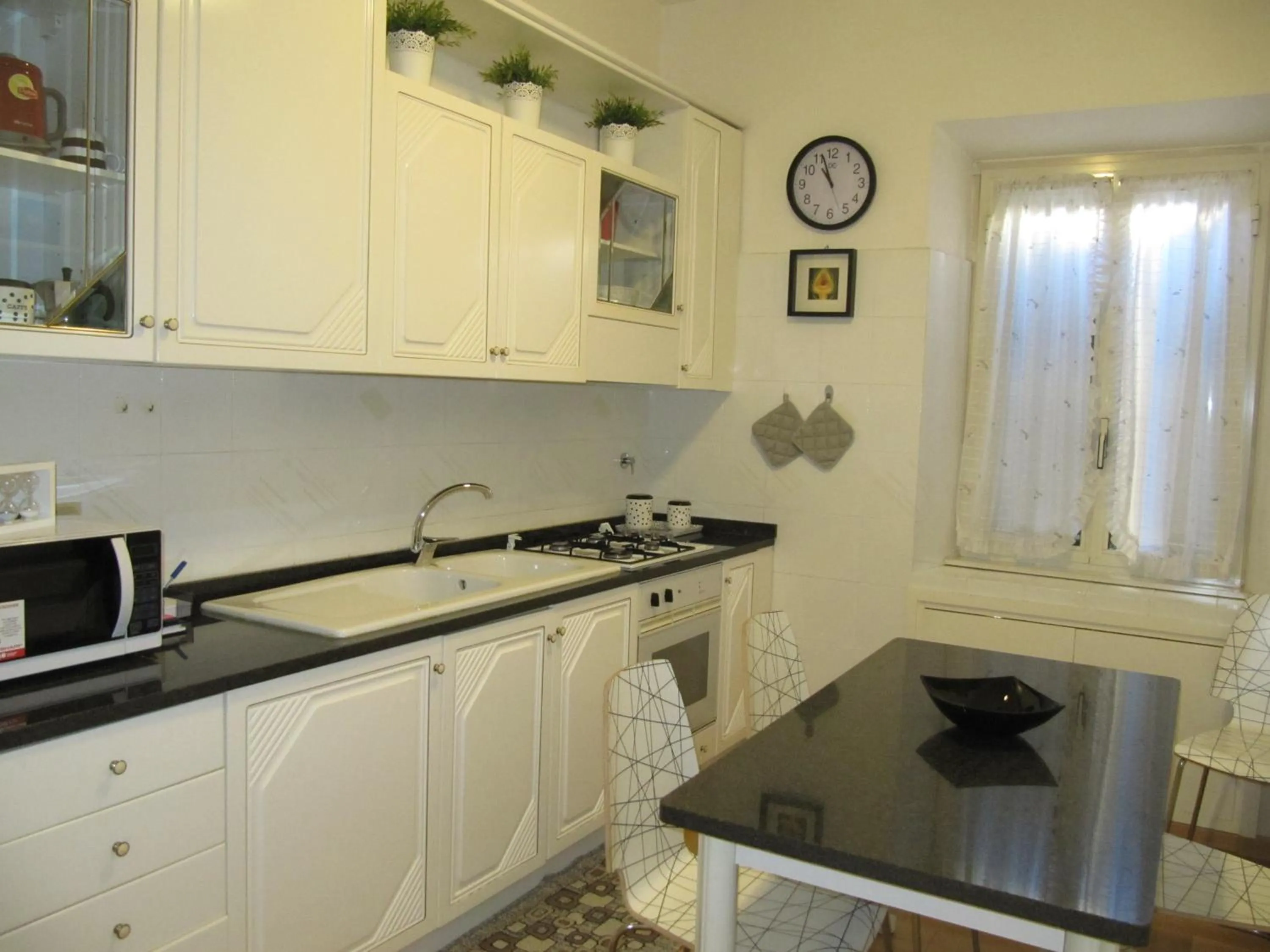 Kitchen or kitchenette in Matteo al Vaticano Vicino Metro