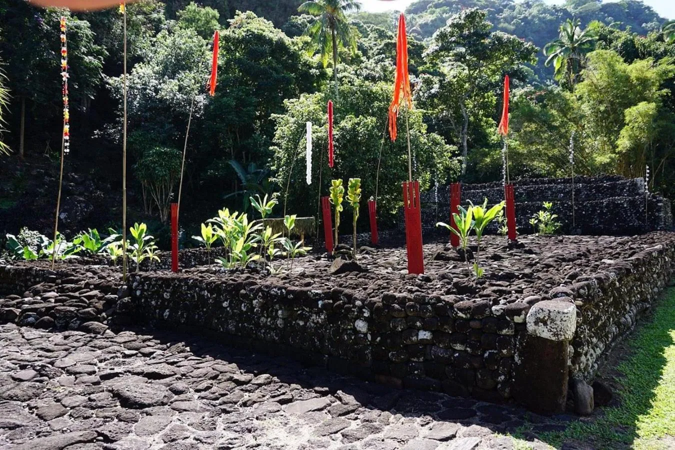 Nearby landmark in Pension TE MITI - PLAGE-BEACH 200m - Mahana Parc & Vaiava Beach pk18 - B&B CHAMBRES ou DORTOIR