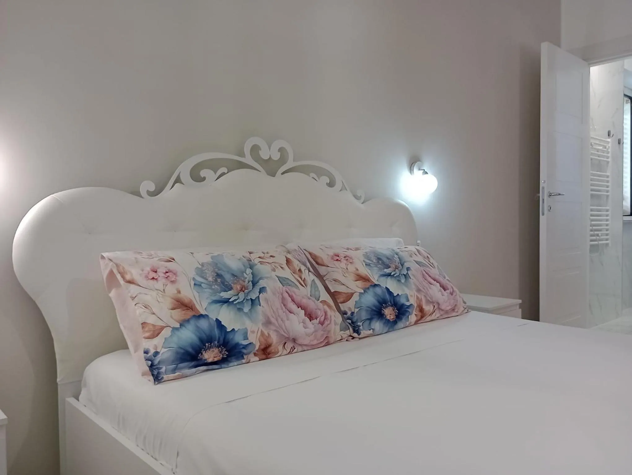 Bedroom, Bed in Viola di Mare Rooms and Parking
