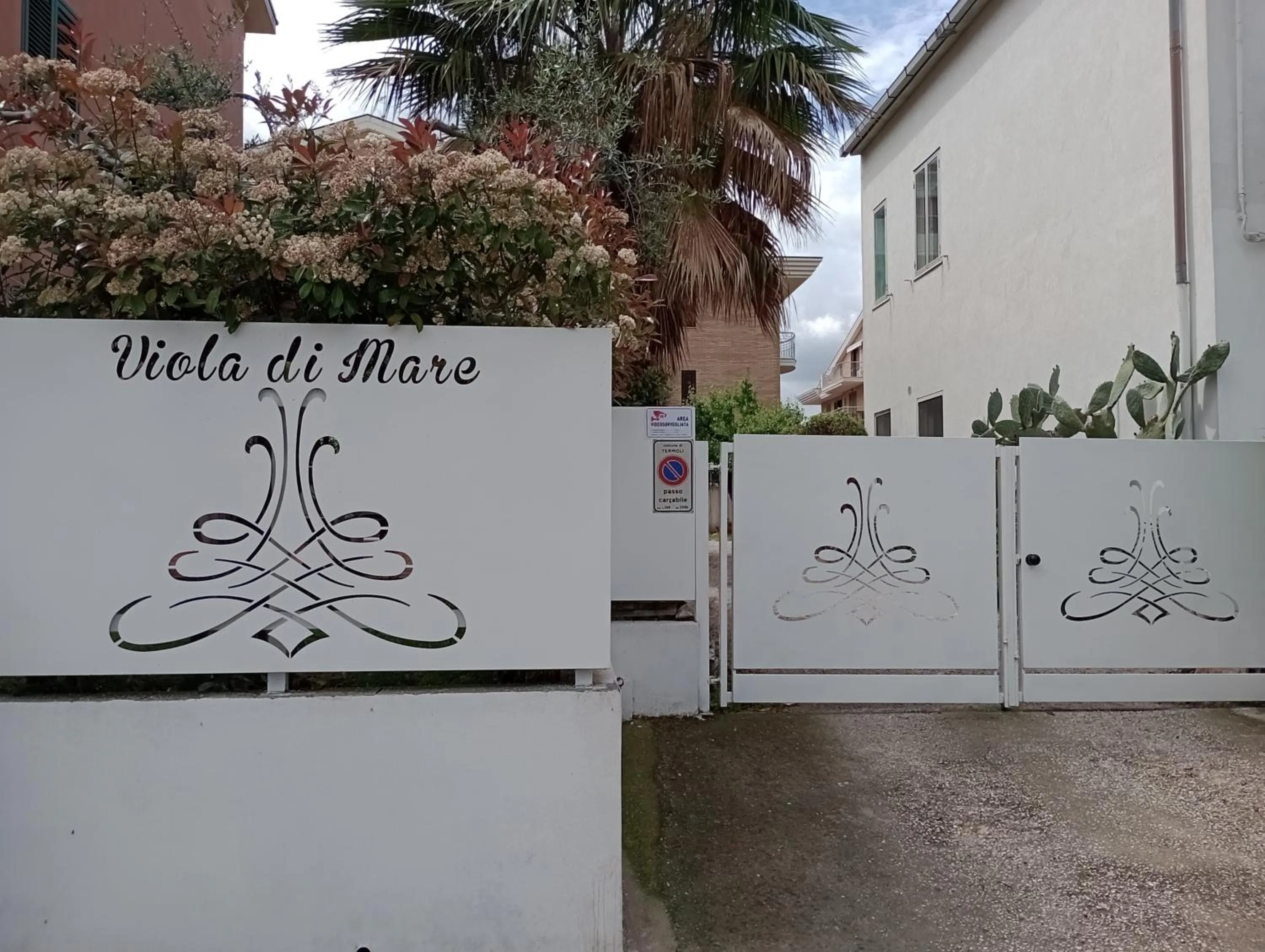 Property building in Viola di Mare Rooms and Parking