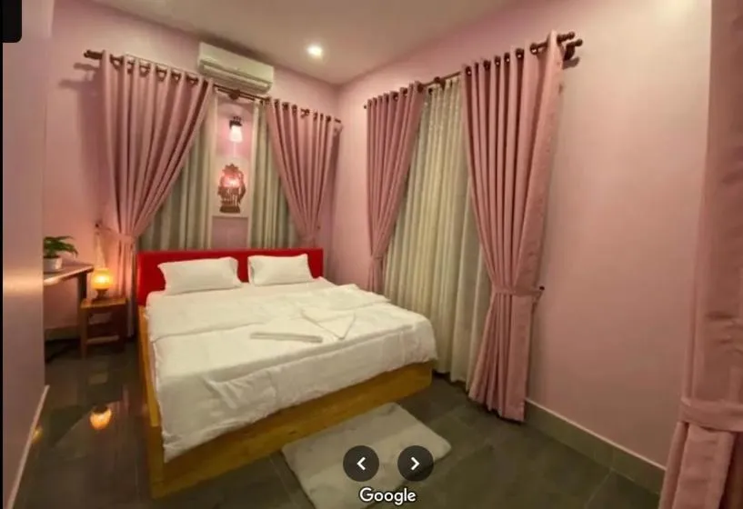 Photo of the whole room, Bed in Kalinga Art Home Guest House