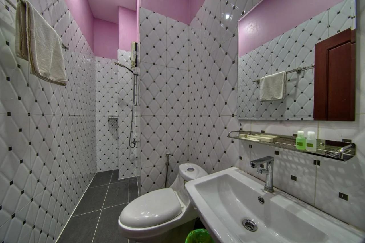 Shower in Kalinga Art Home Guest House