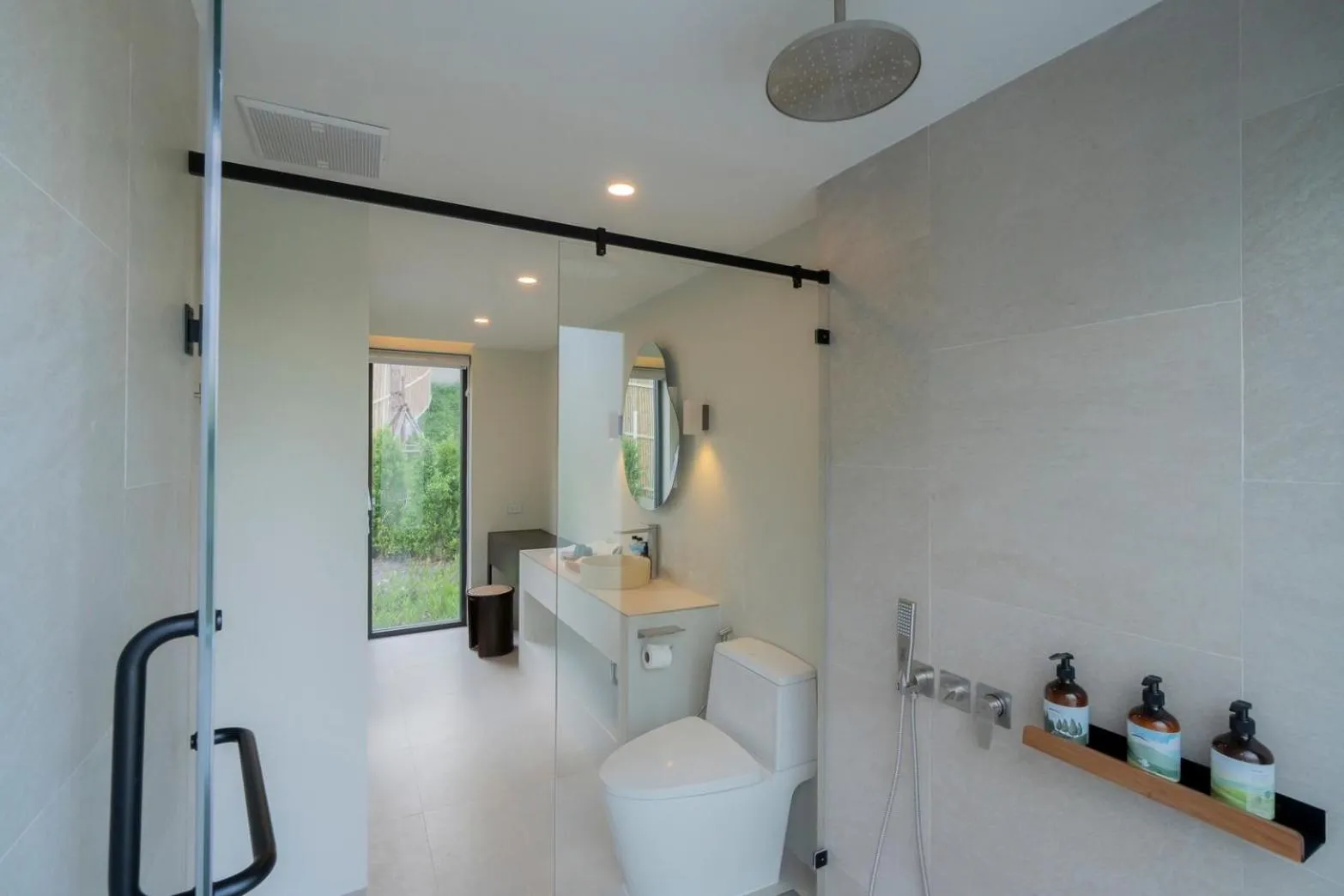 Shower in Kirirhom Khao Kho